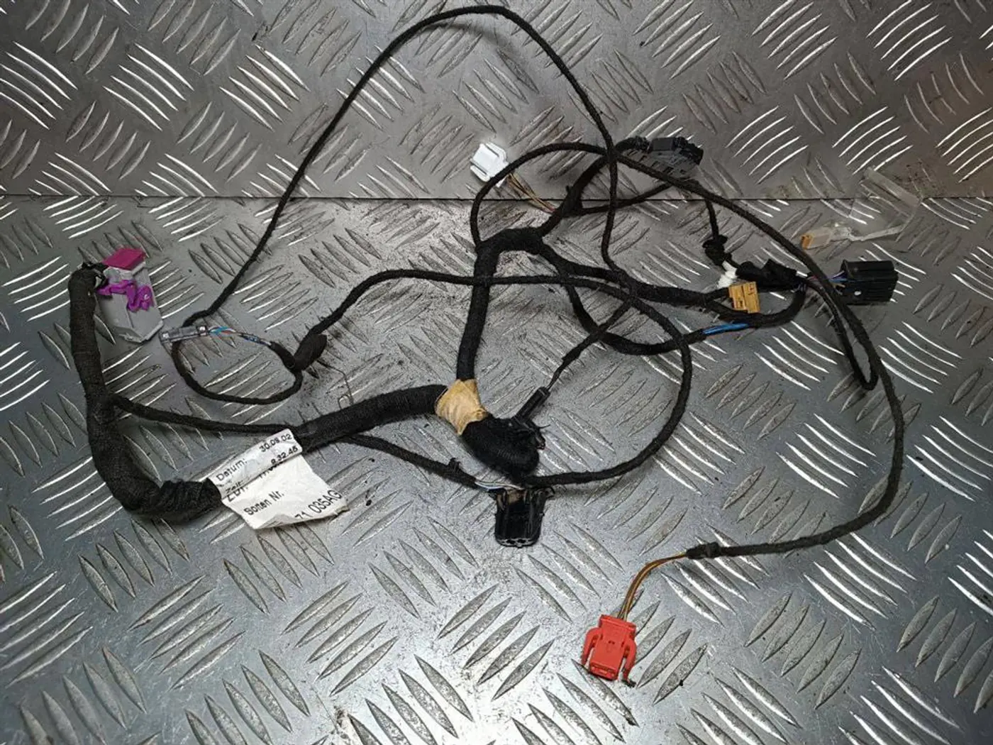 Проводка двери к Audi A4 2002