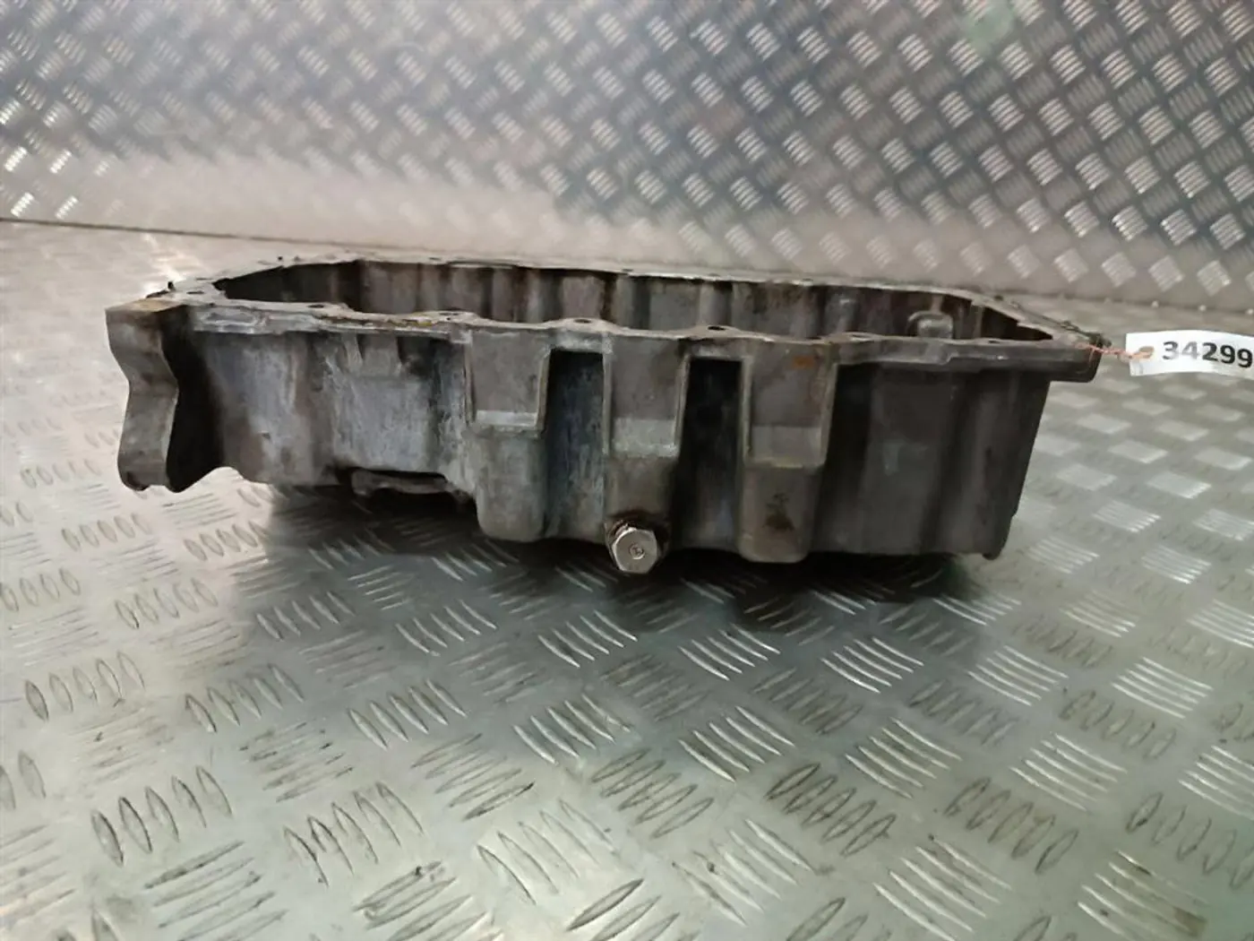 Поддон к Volkswagen Passat 2010