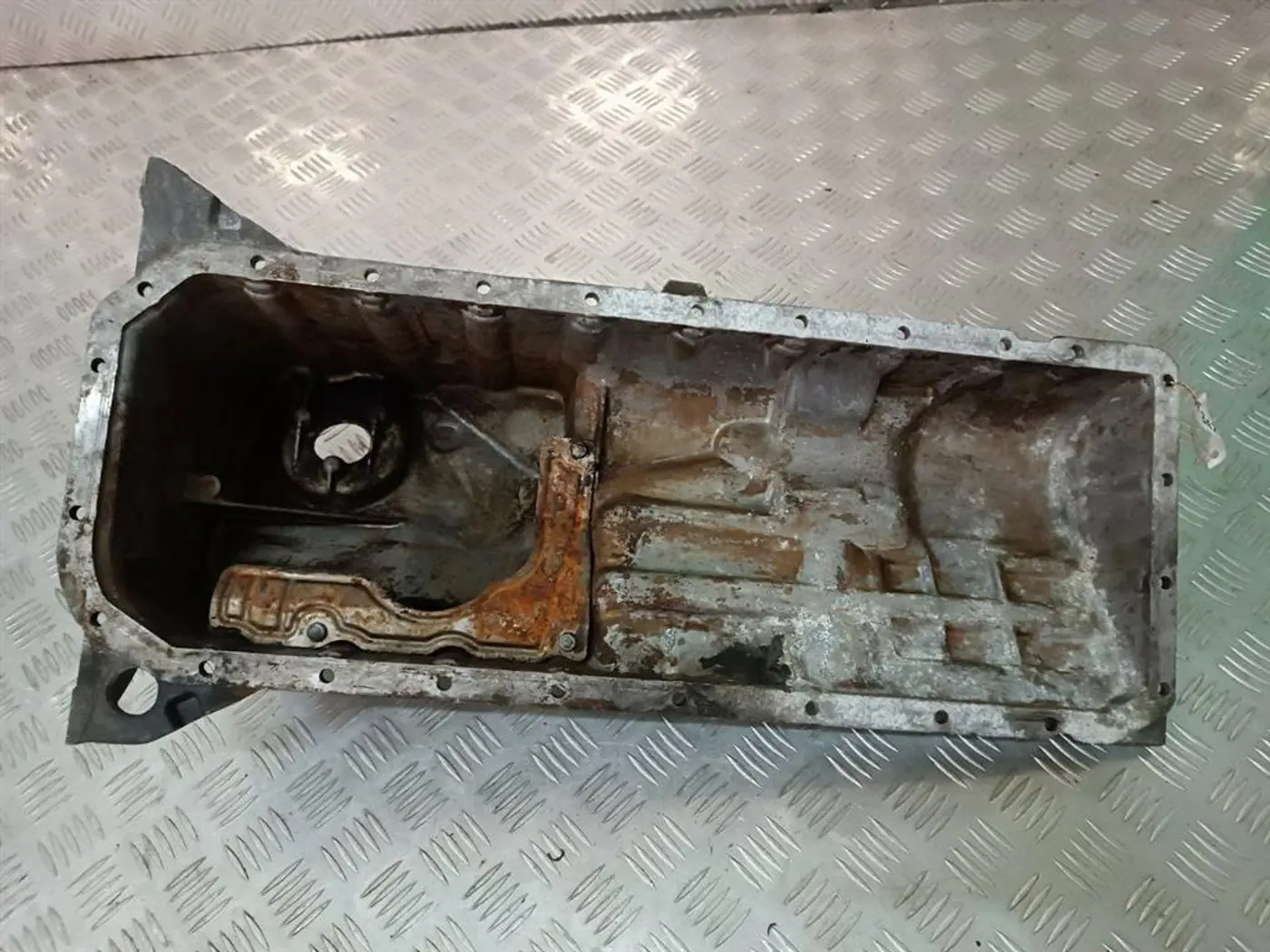 Поддон к BMW  2001