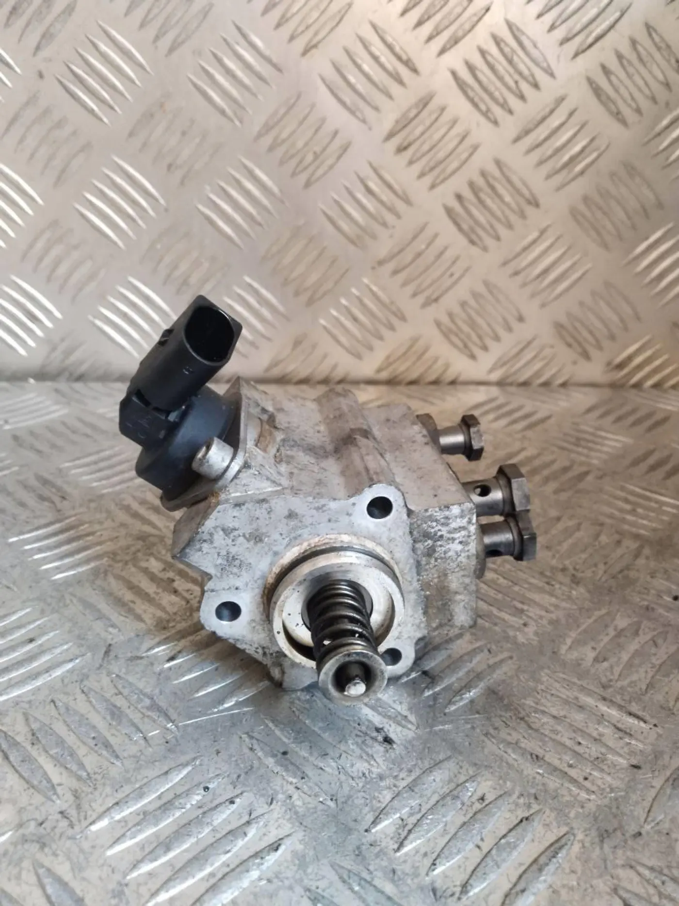 ТНВД к Audi A4 2004