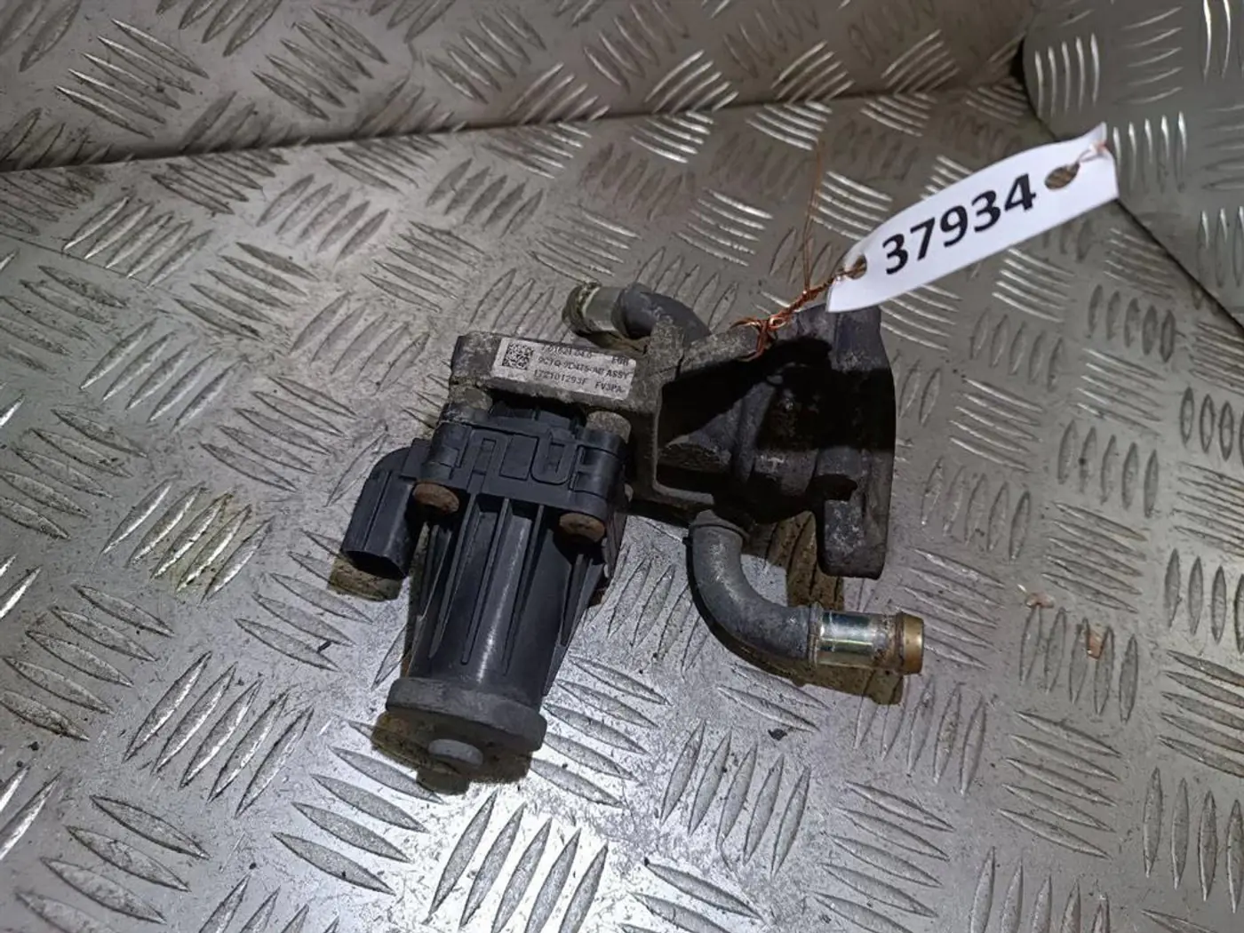 Клапан EGR к Ford Tourneo Connect 2010