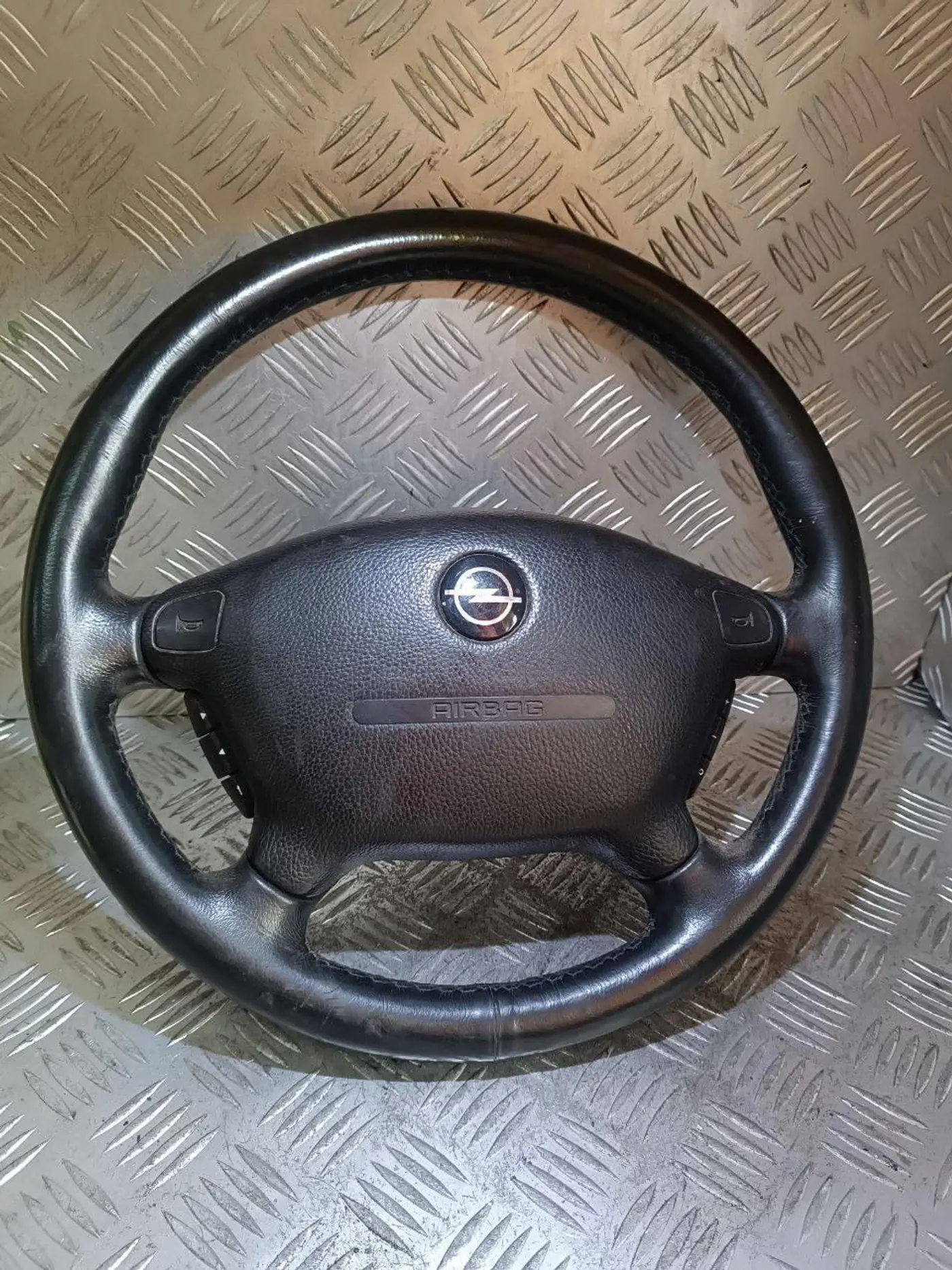 Руль к Opel Omega 1998