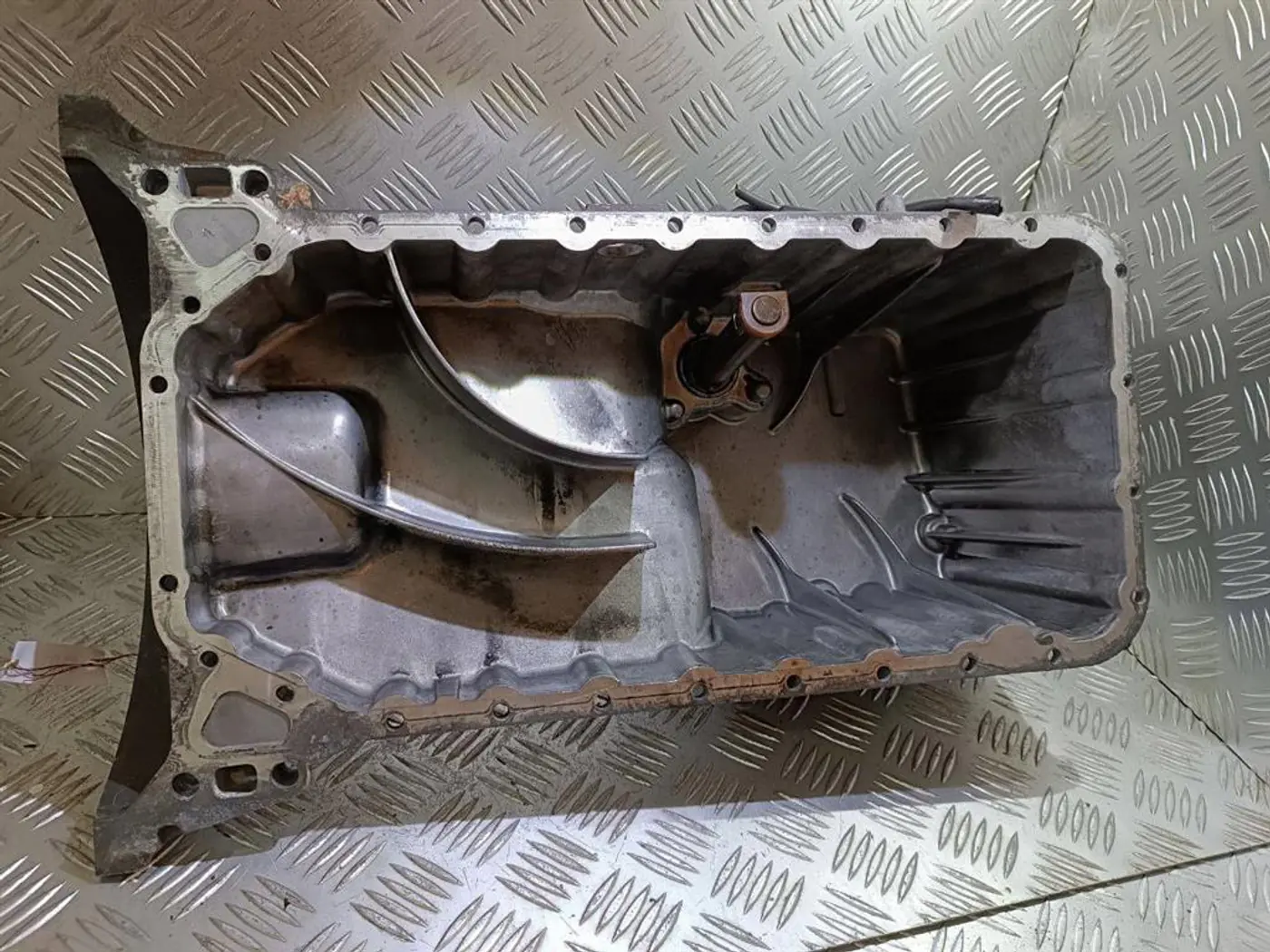 Поддон к Mercedes-Benz Vito 2005
