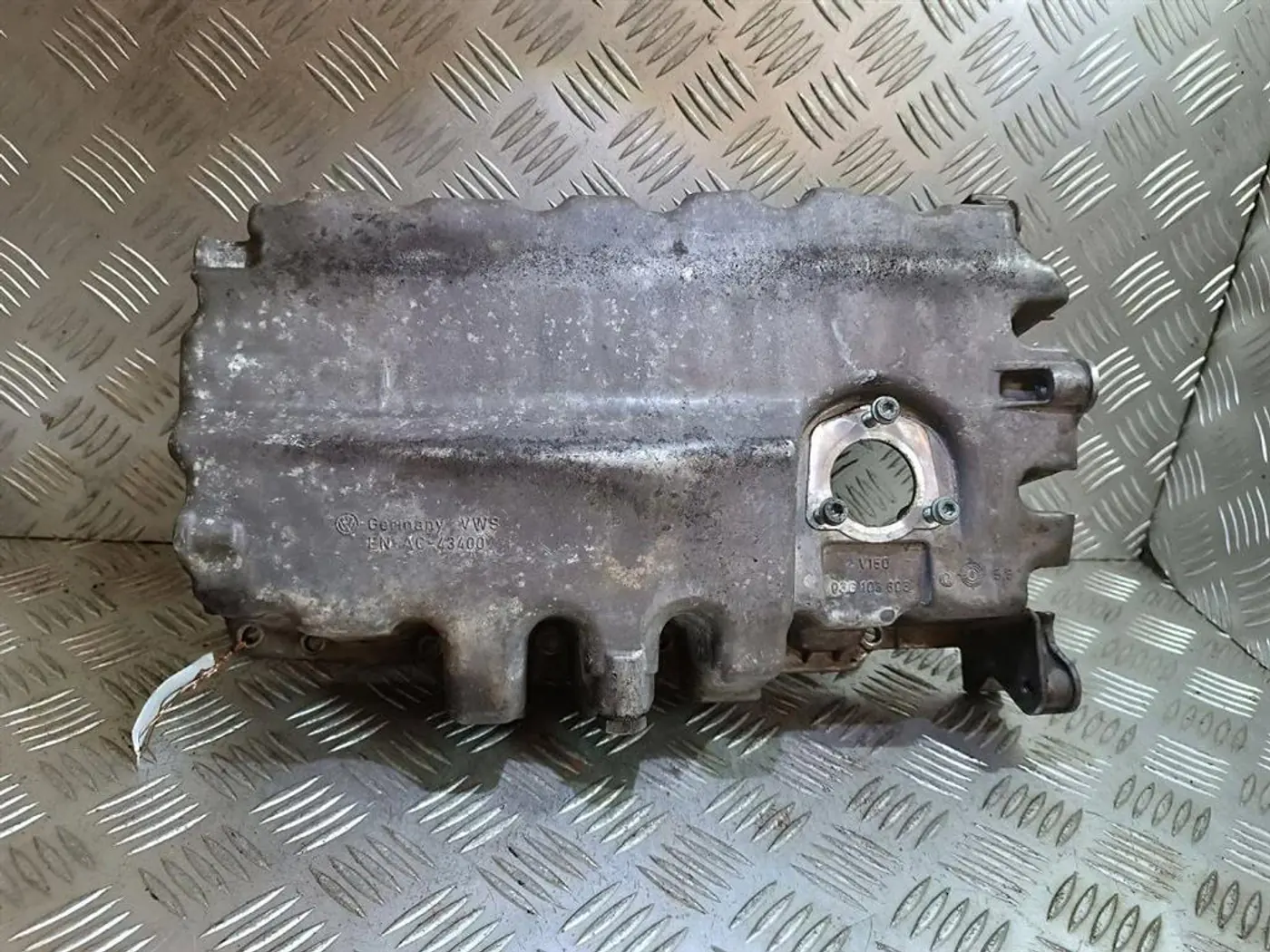 Поддон к Volkswagen Passat 2006