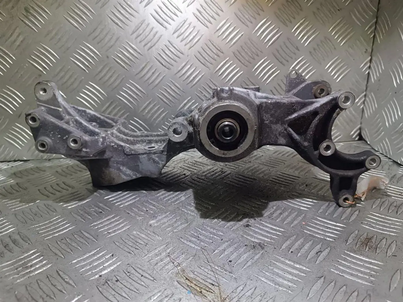 Кронштейн к Audi A4 1999