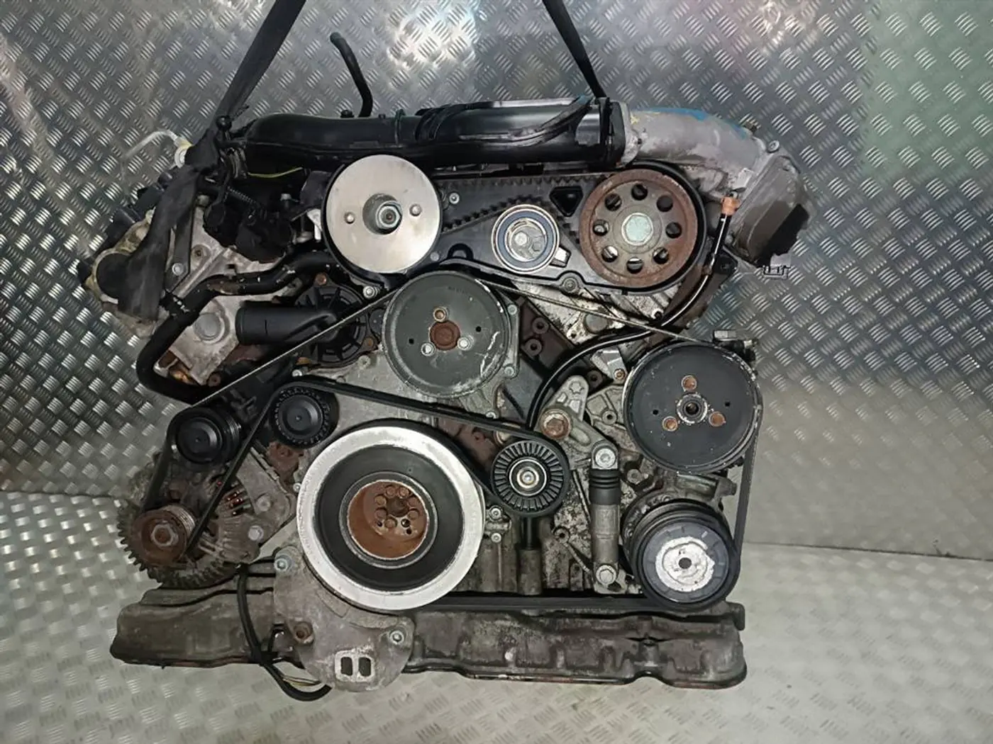Двигатель к Audi A6 2006