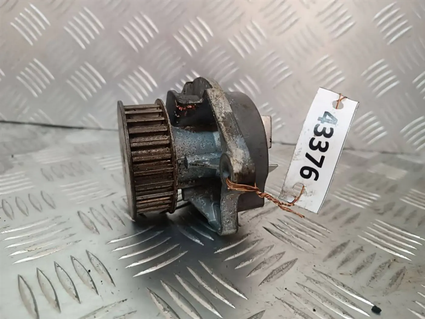 Помпа к Volkswagen Golf 2007