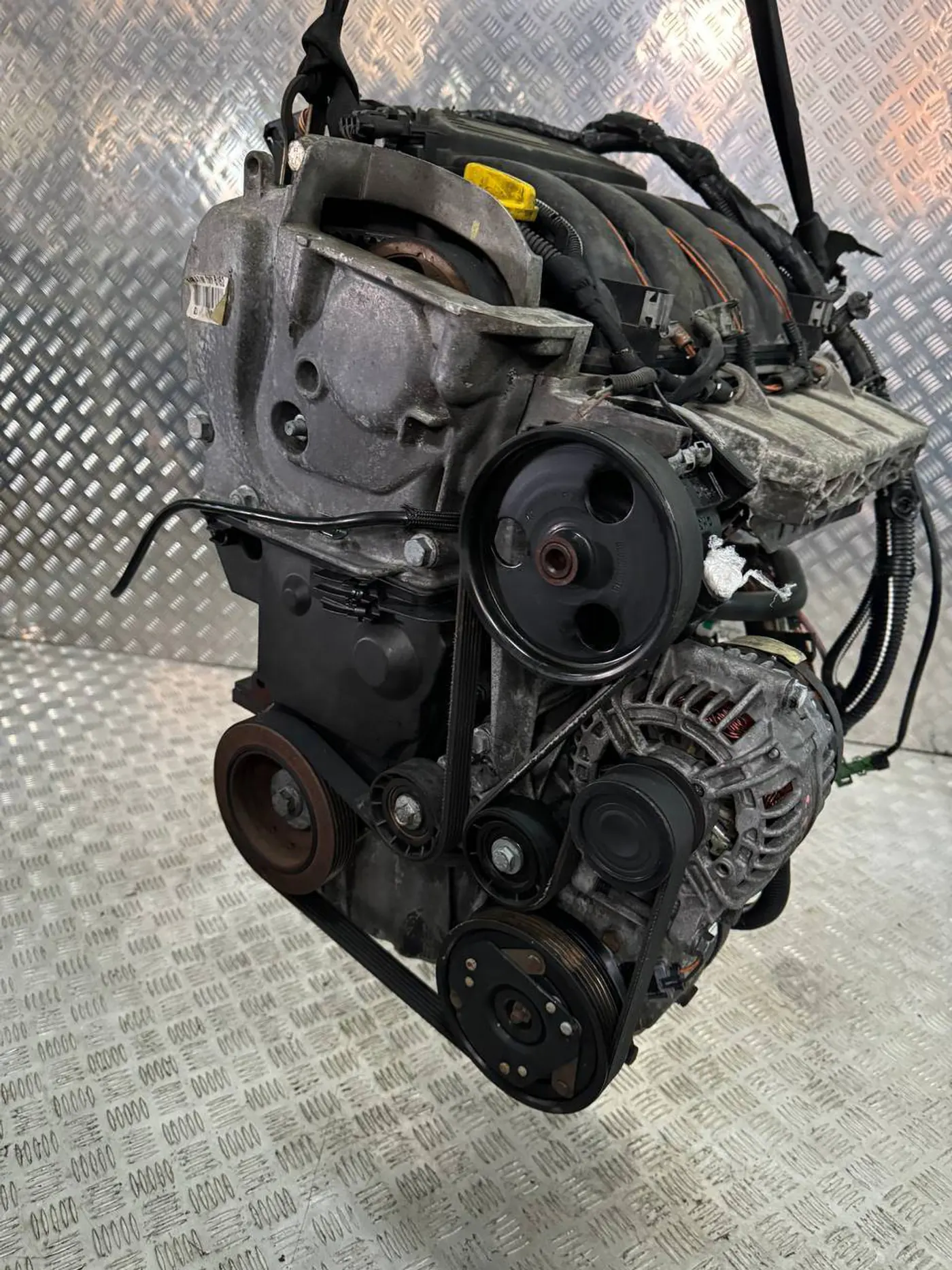 Двигатель к Renault Scenic 2002