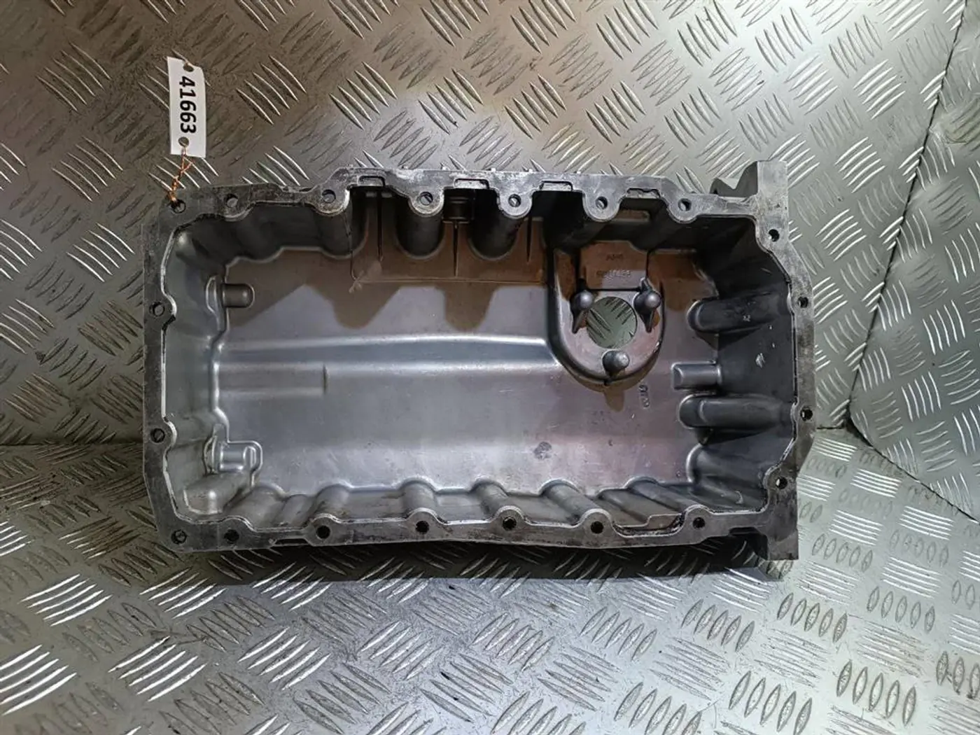 Поддон к Volkswagen Golf 2005