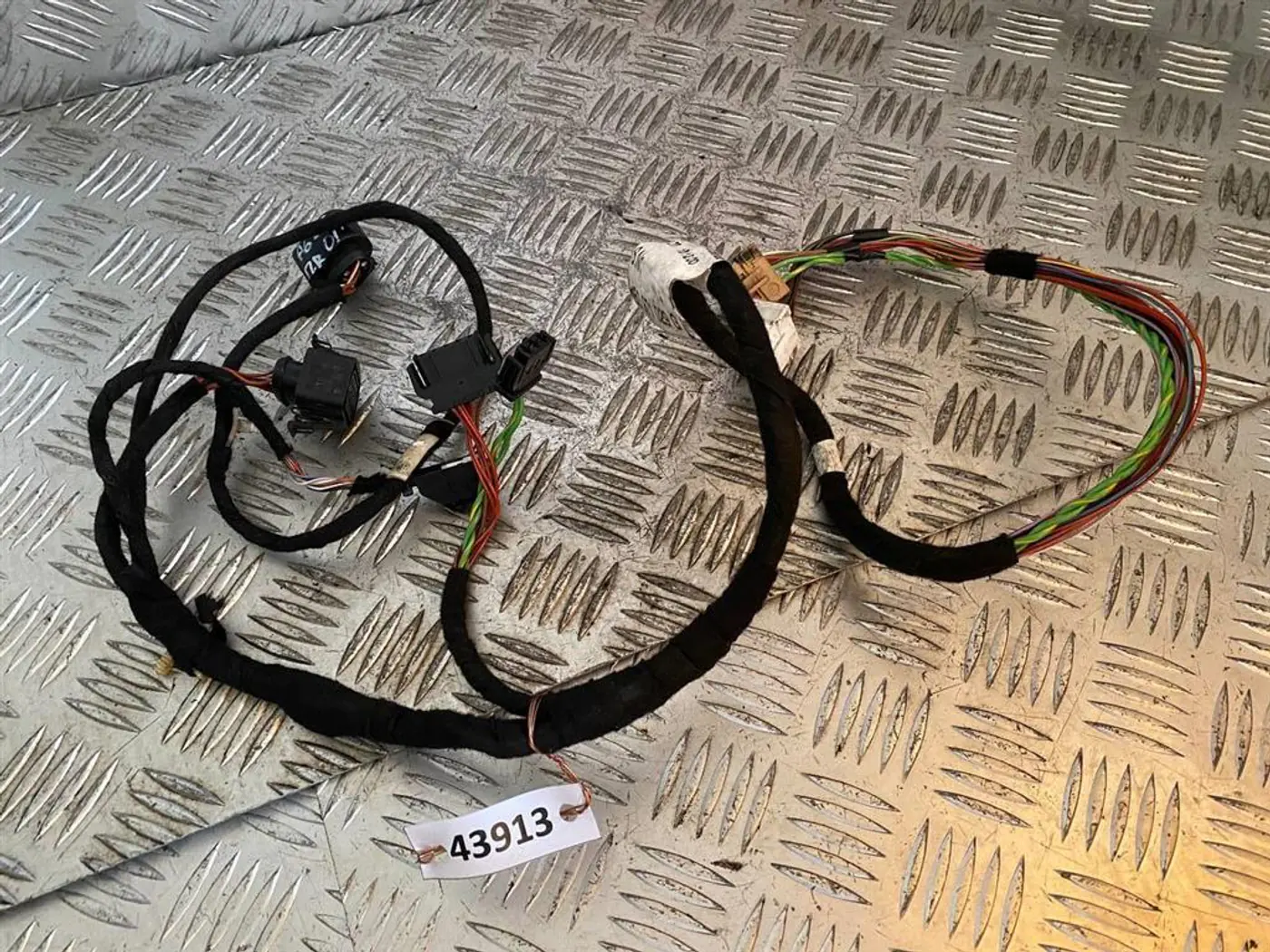 Проводка двери к Audi A6 2001
