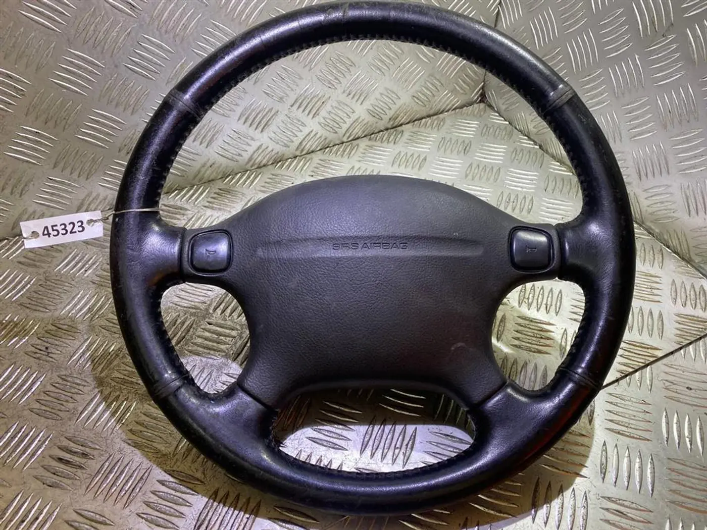 Руль к Mazda 323 1995
