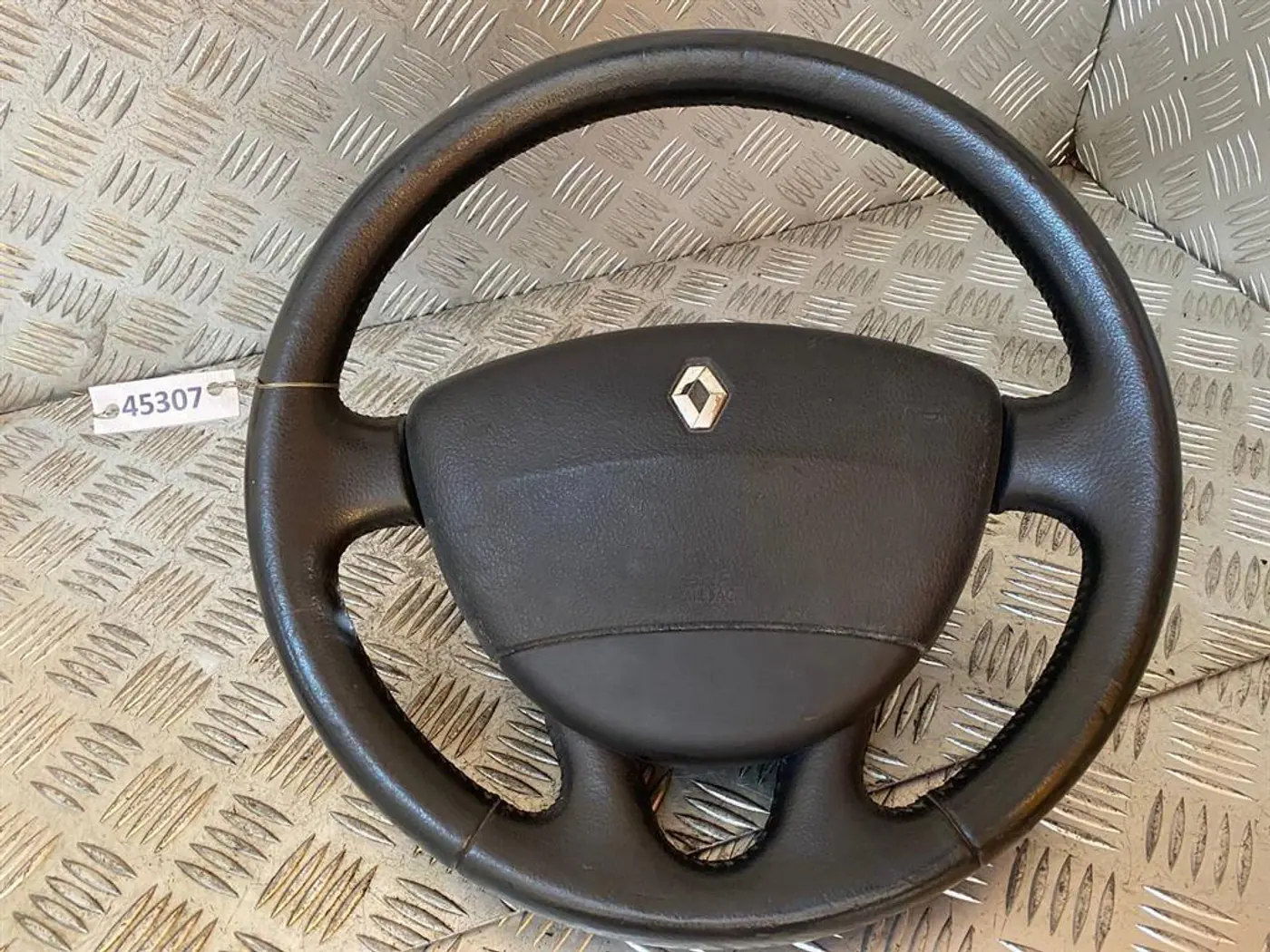 Руль к Renault Laguna 2004