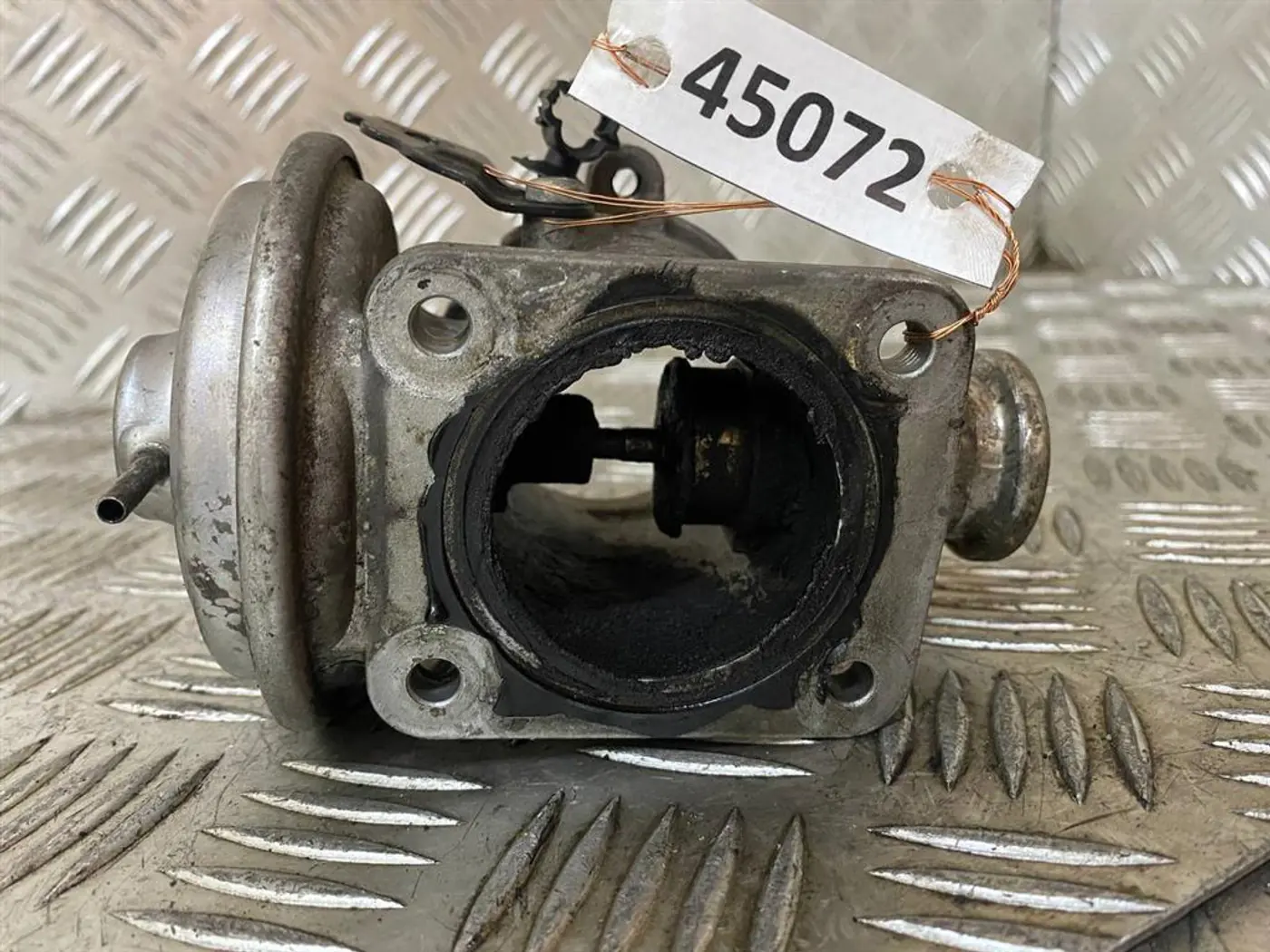 Клапан EGR к BMW X5 2005