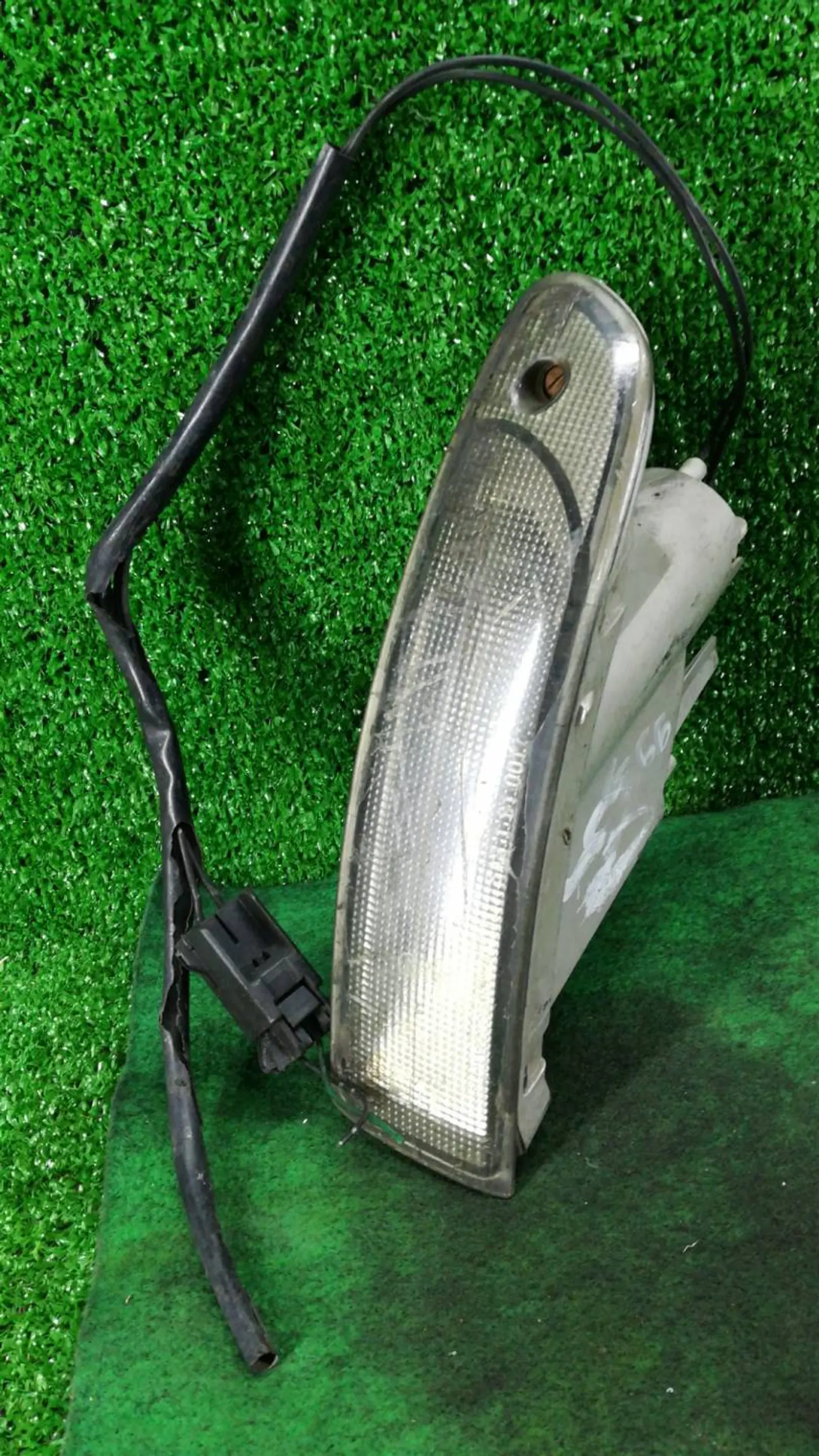 Поворотник левый к Mazda Xedos 9 2000