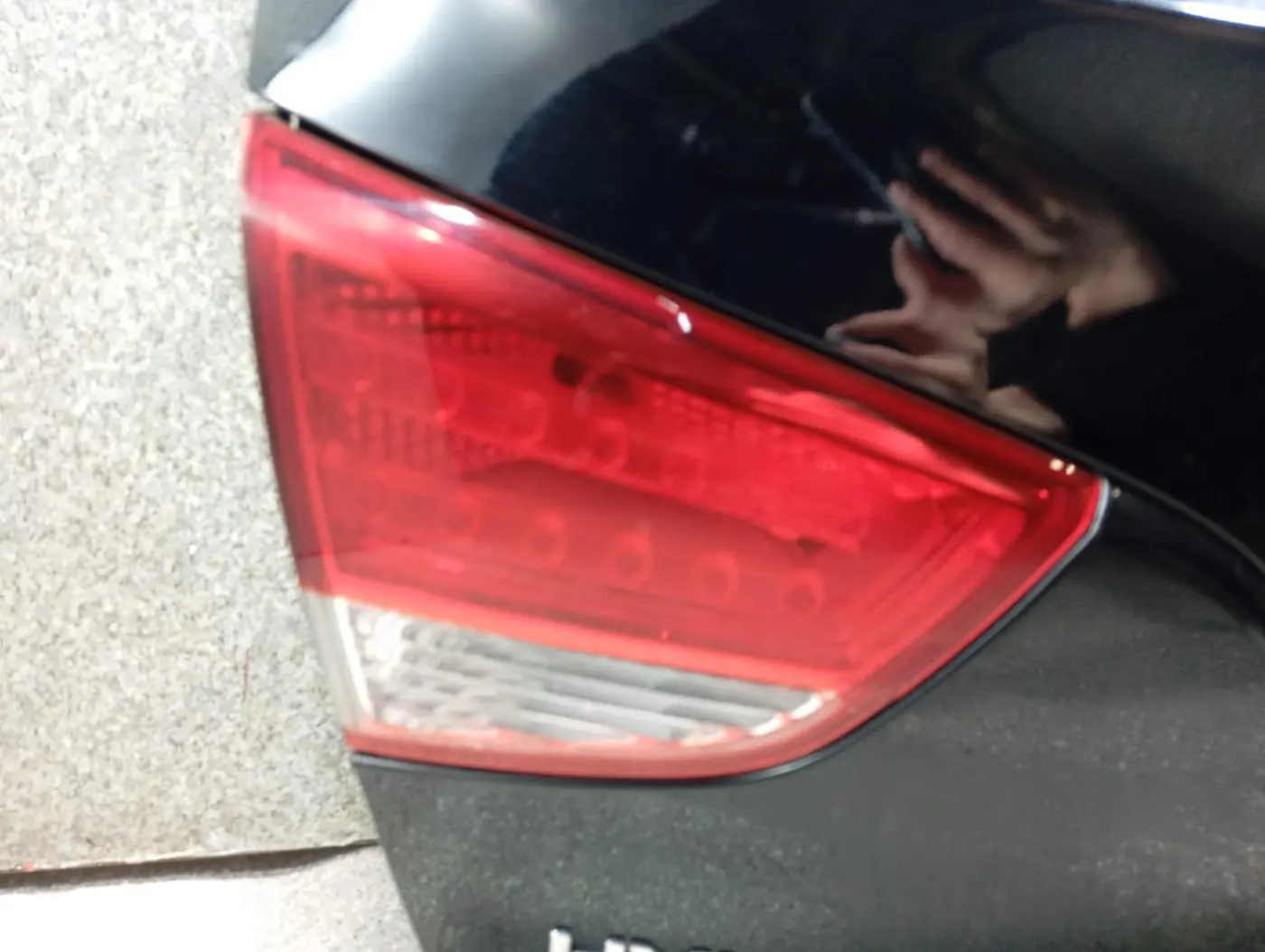 Фонарь крышки багажника левый к Hyundai ix35 2011