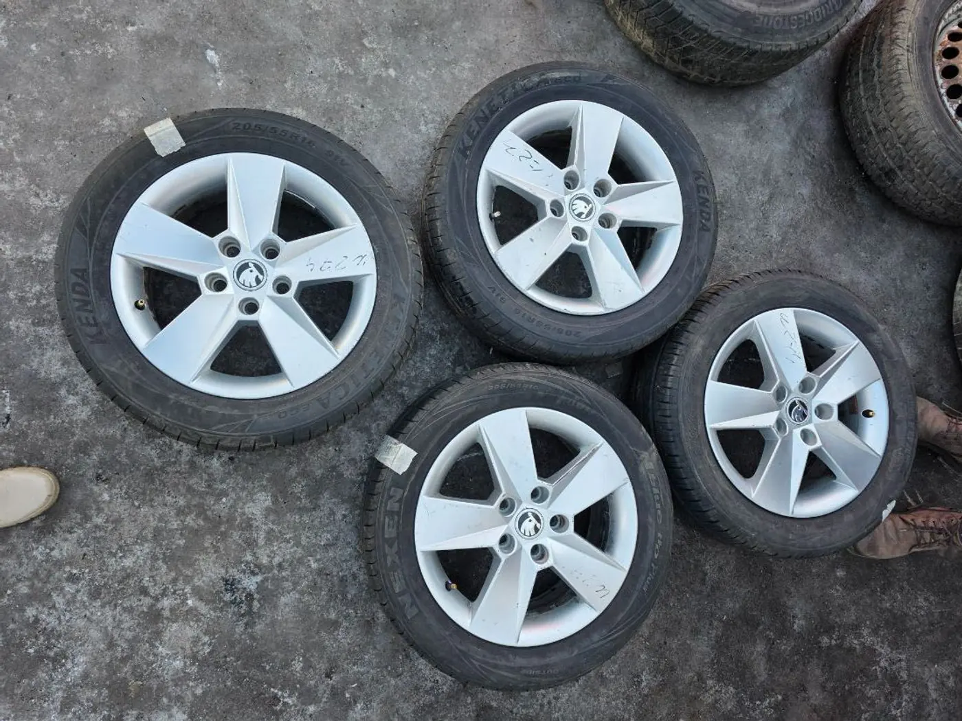 6.5xR16 5 112 ET40 DIA60 к Skoda Octavia