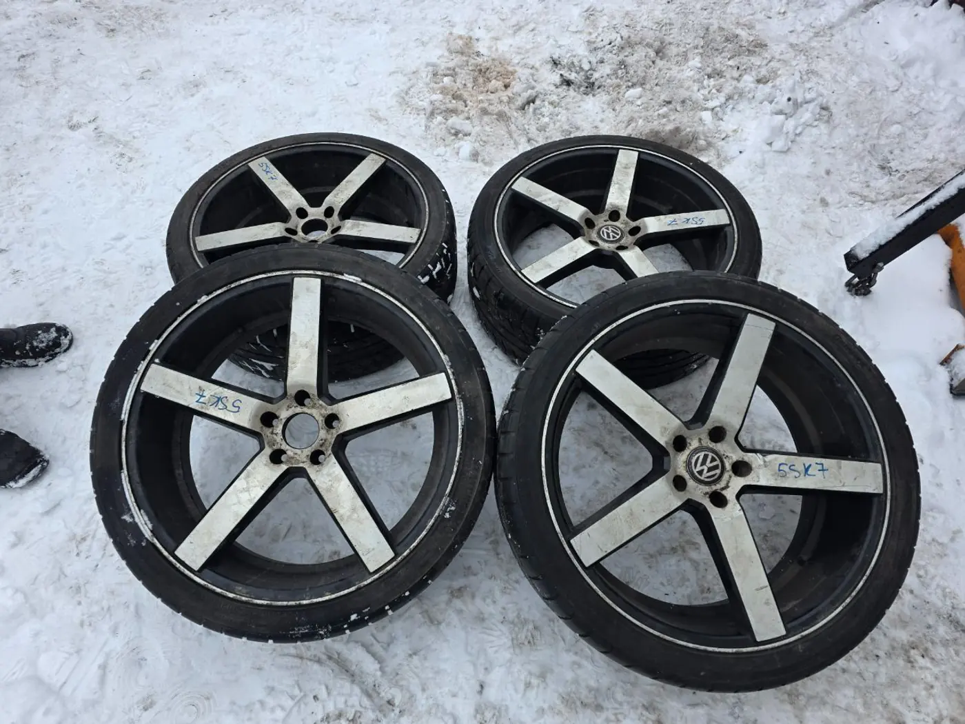 9xR22 5 120 ET35 DIA76 к Volkswagen Caravelle