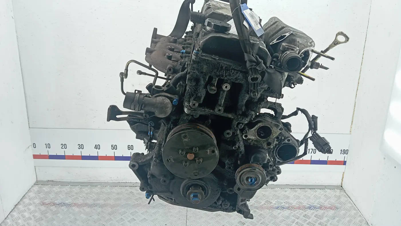 Двигатель к Mitsubishi Pajero 2001