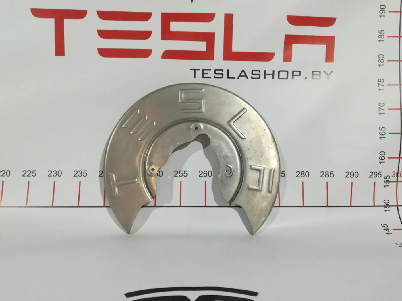 Кожух защитный тормозного диска к Tesla Model 3 2019