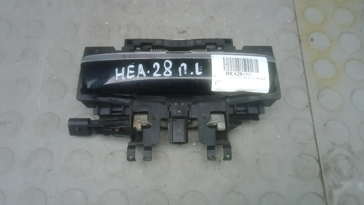 Ручка наружная передняя левая к Audi A8 2005