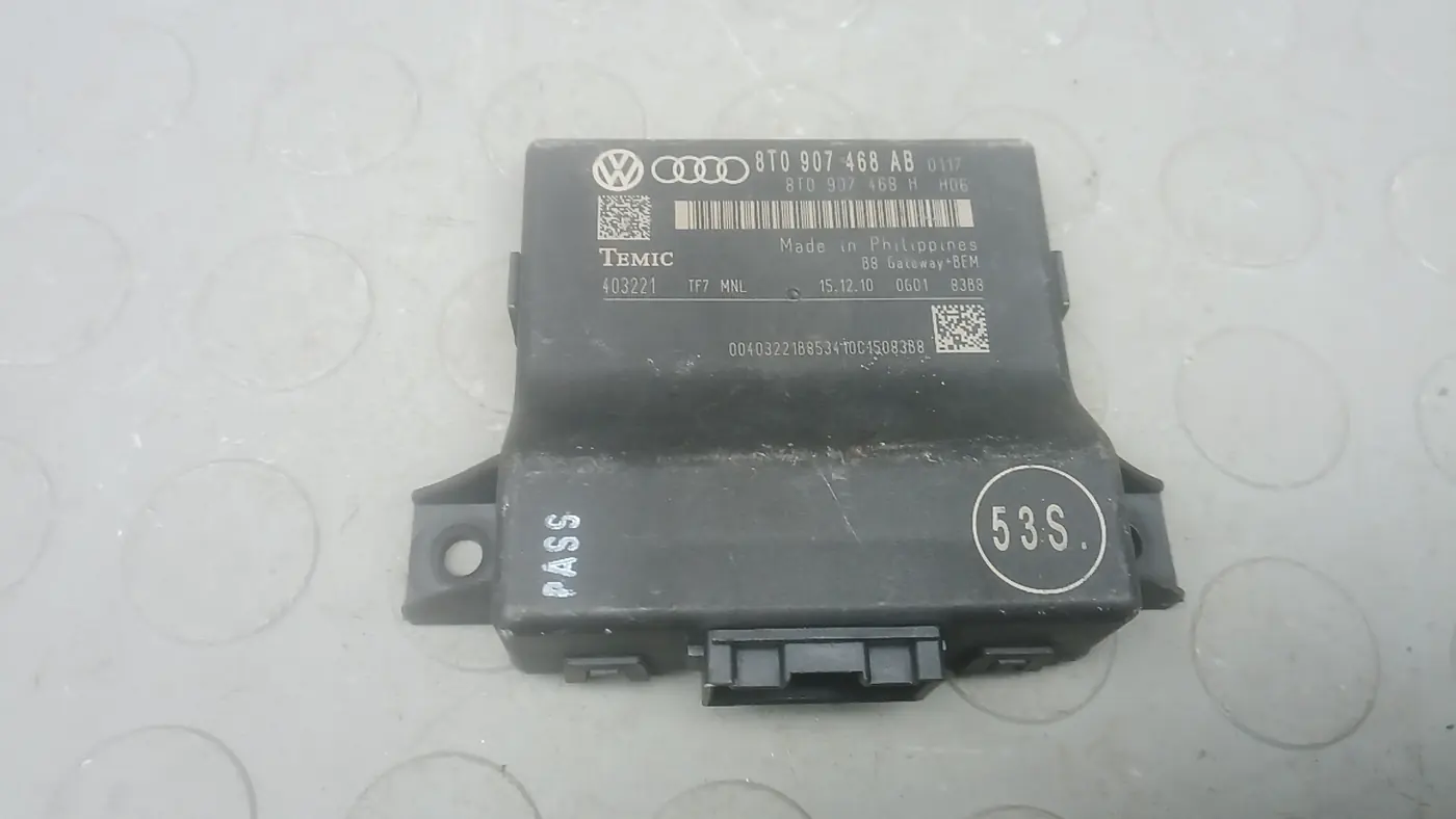 Блок управления к Audi A4 2010