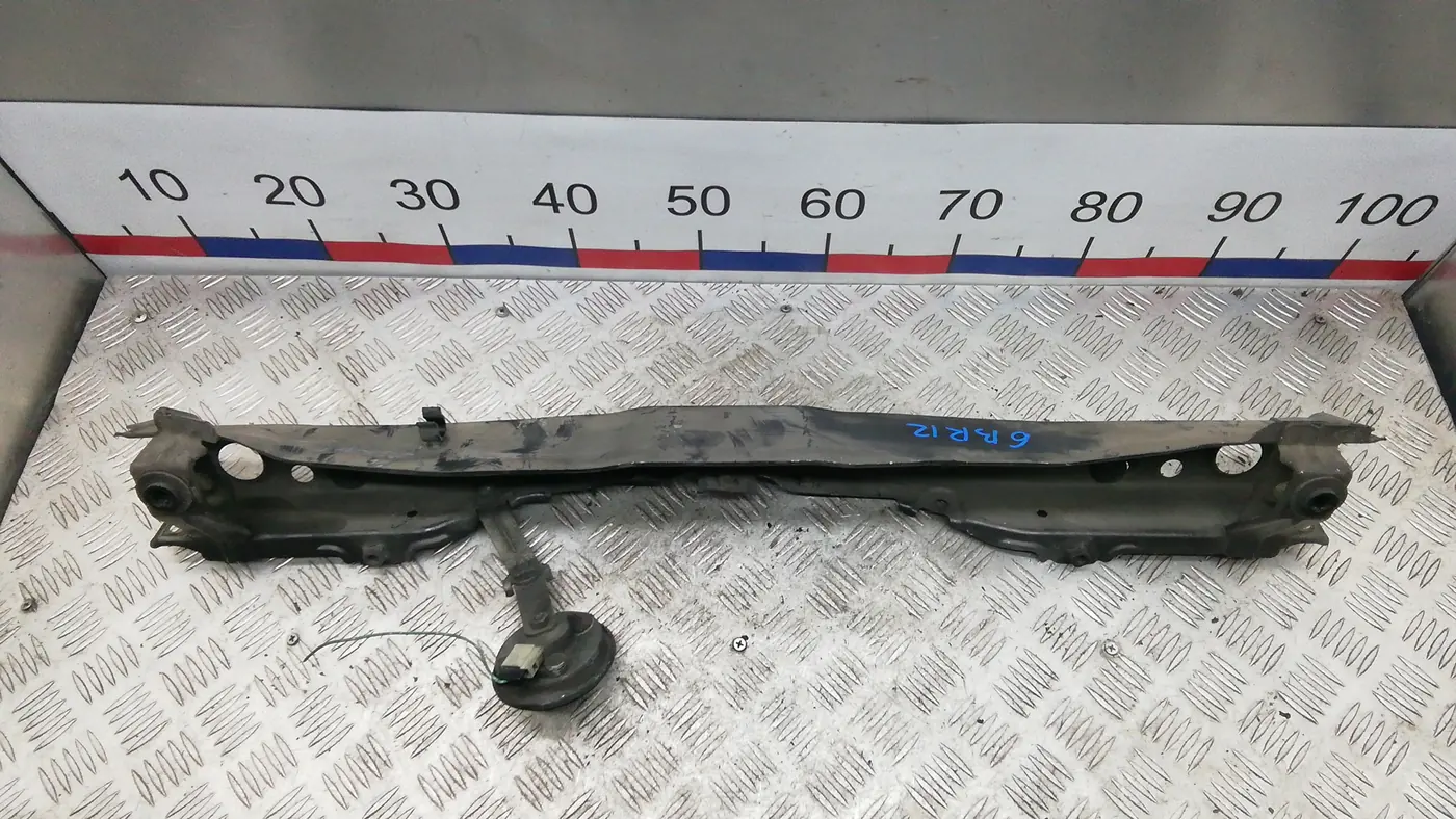 Рамка капота к Toyota Corolla Verso 2008