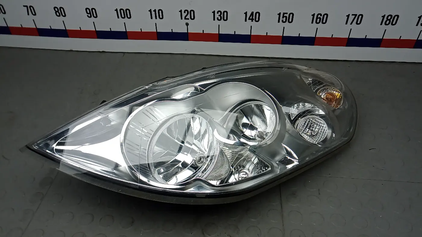 Фара левая к Opel Super Six 2012