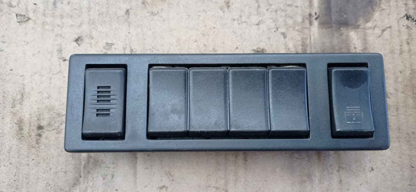 Блок кнопок к Volvo A6 2013