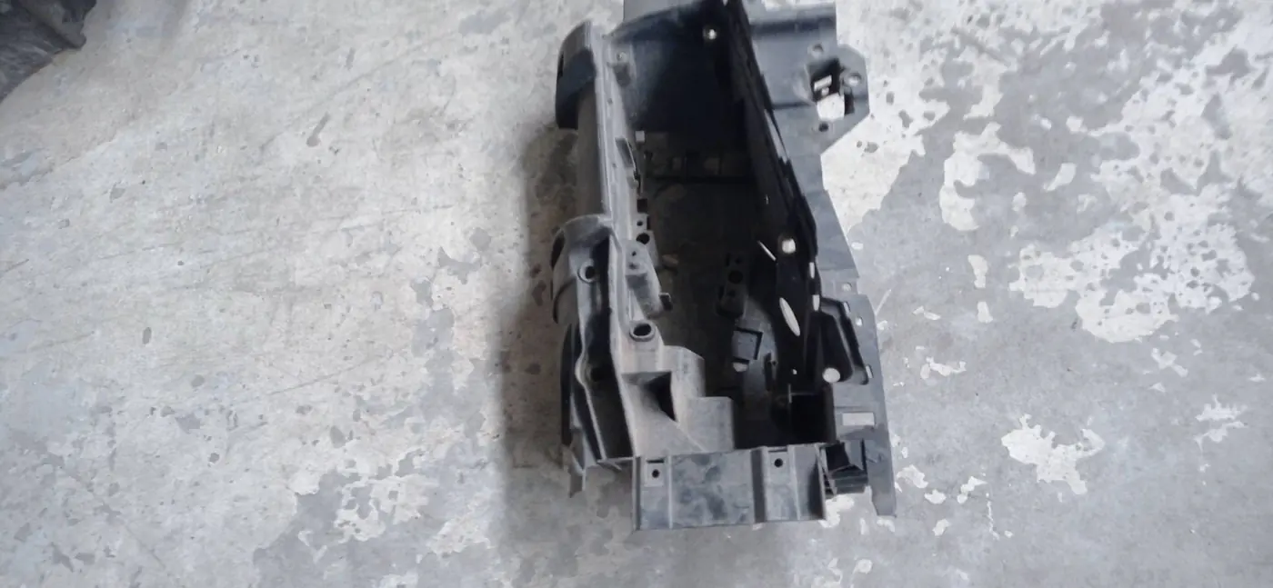 Корпус фары левый к Volvo A6 2013