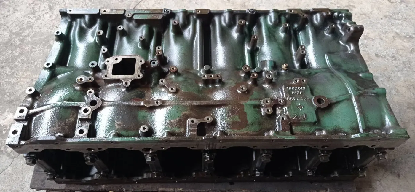 Блок цилиндров к Volvo A6 2006