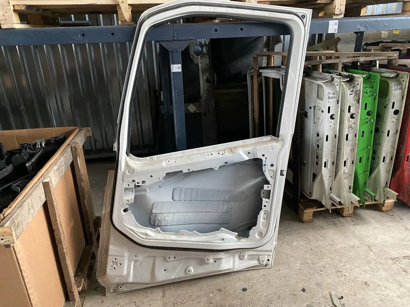 Дверь сдвижная к Volvo A6 2015