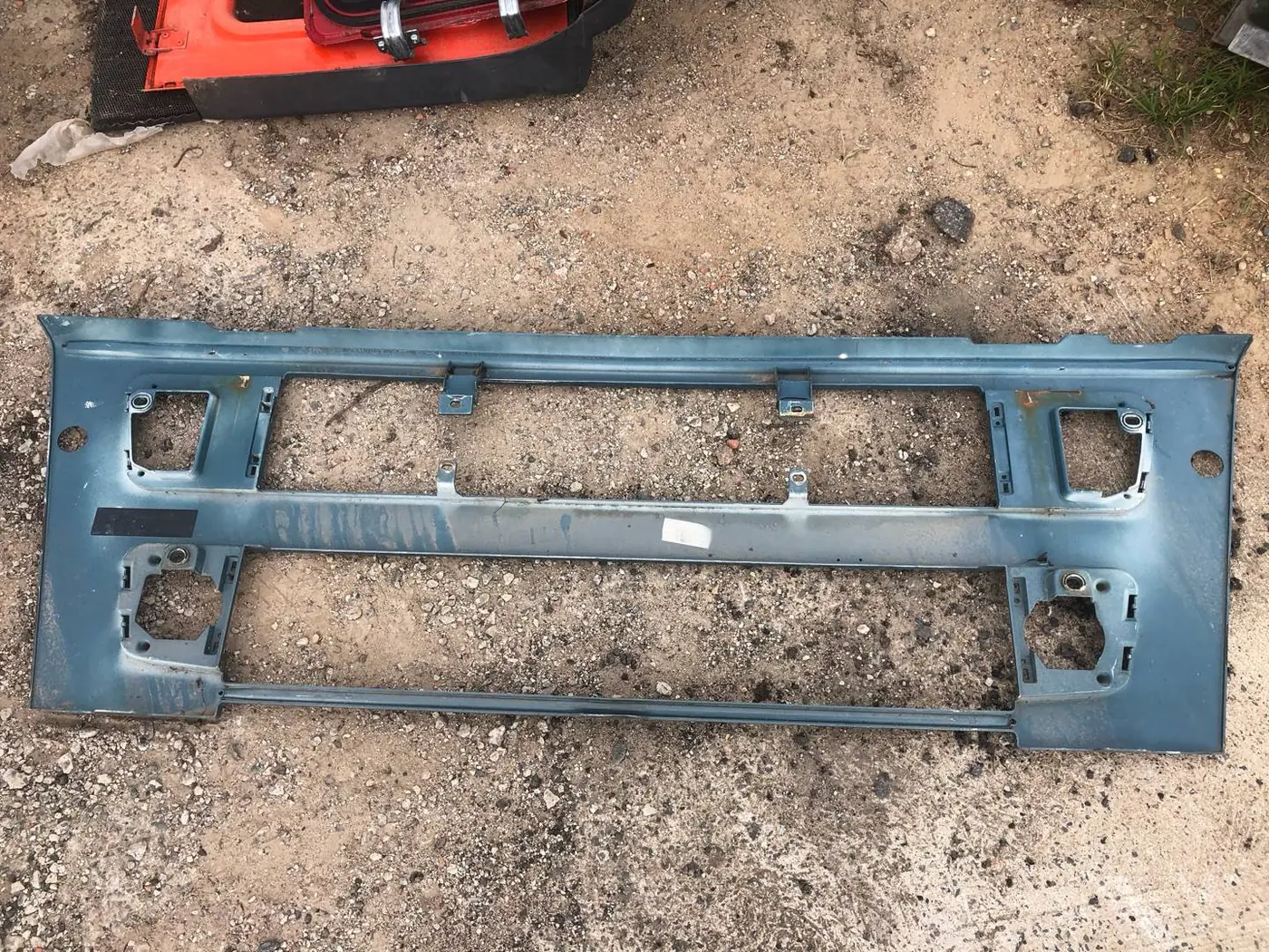 Решетка радиатора к Volvo A6 2005