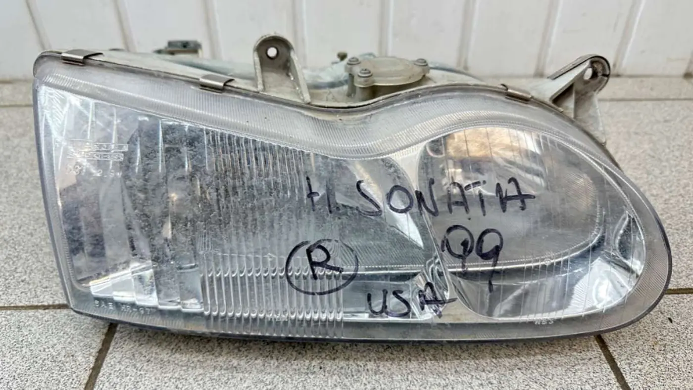 Фара правая к Hyundai Sonata 1999