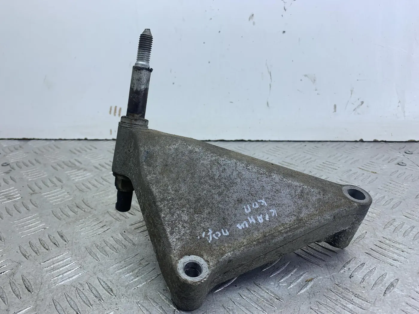 Кронштейн КПП к Renault Megane 2001