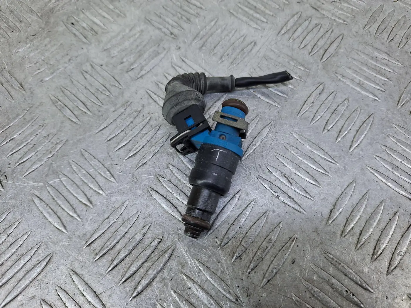 Форсунка к Audi A4 1997