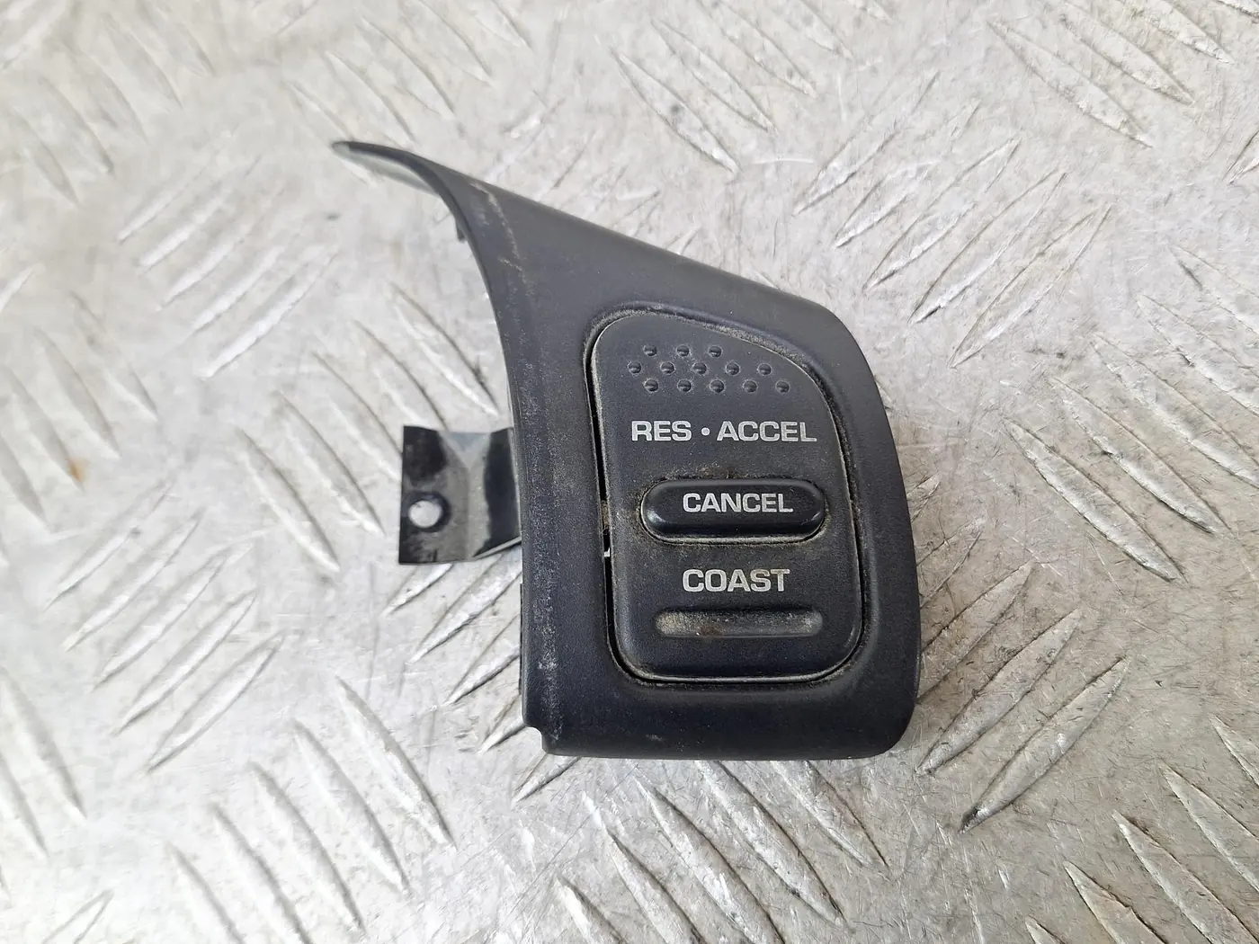 Кнопки руля к Jeep Grand Cherokee 2001