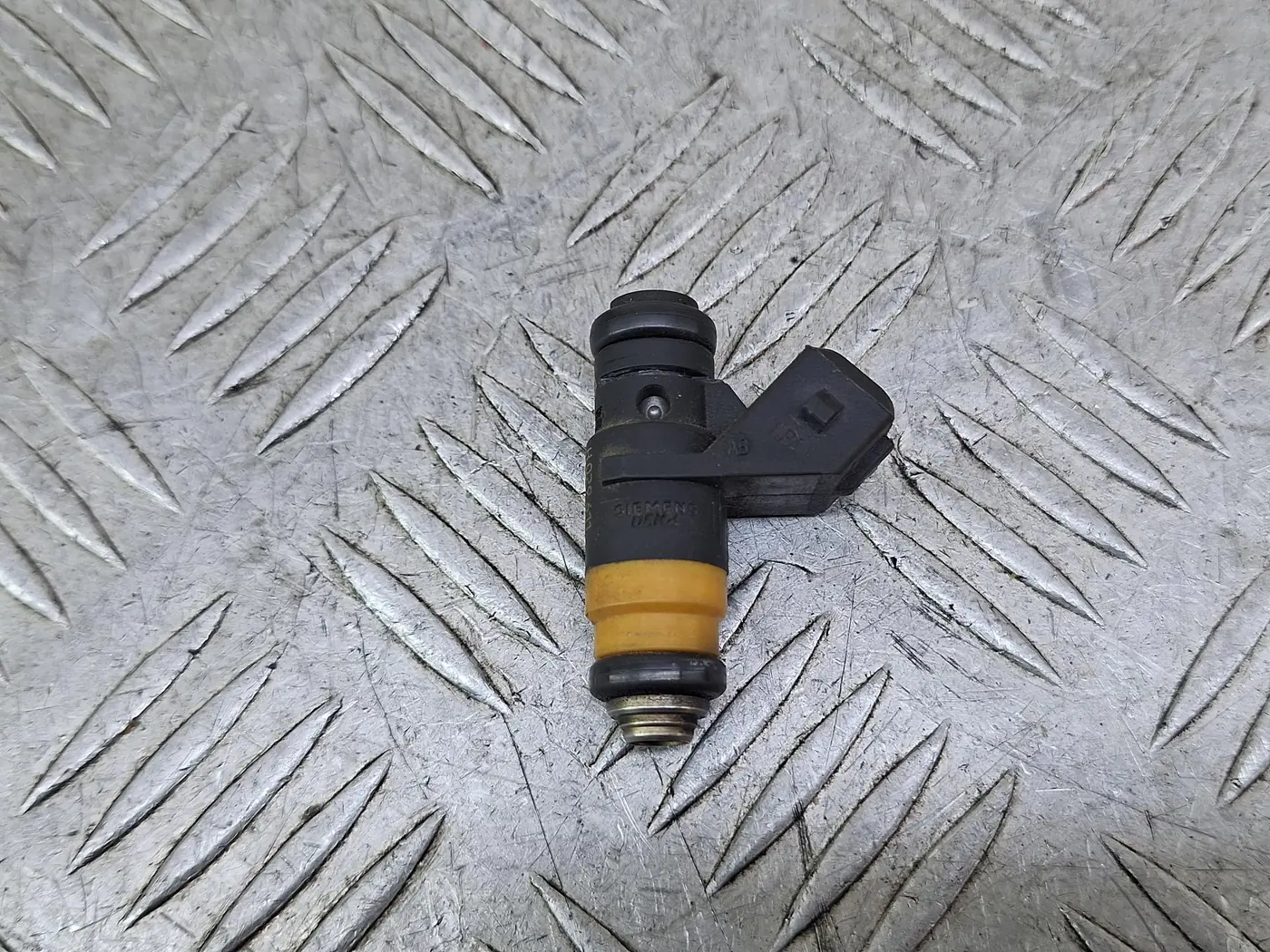 Форсунка к Renault Megane 2001