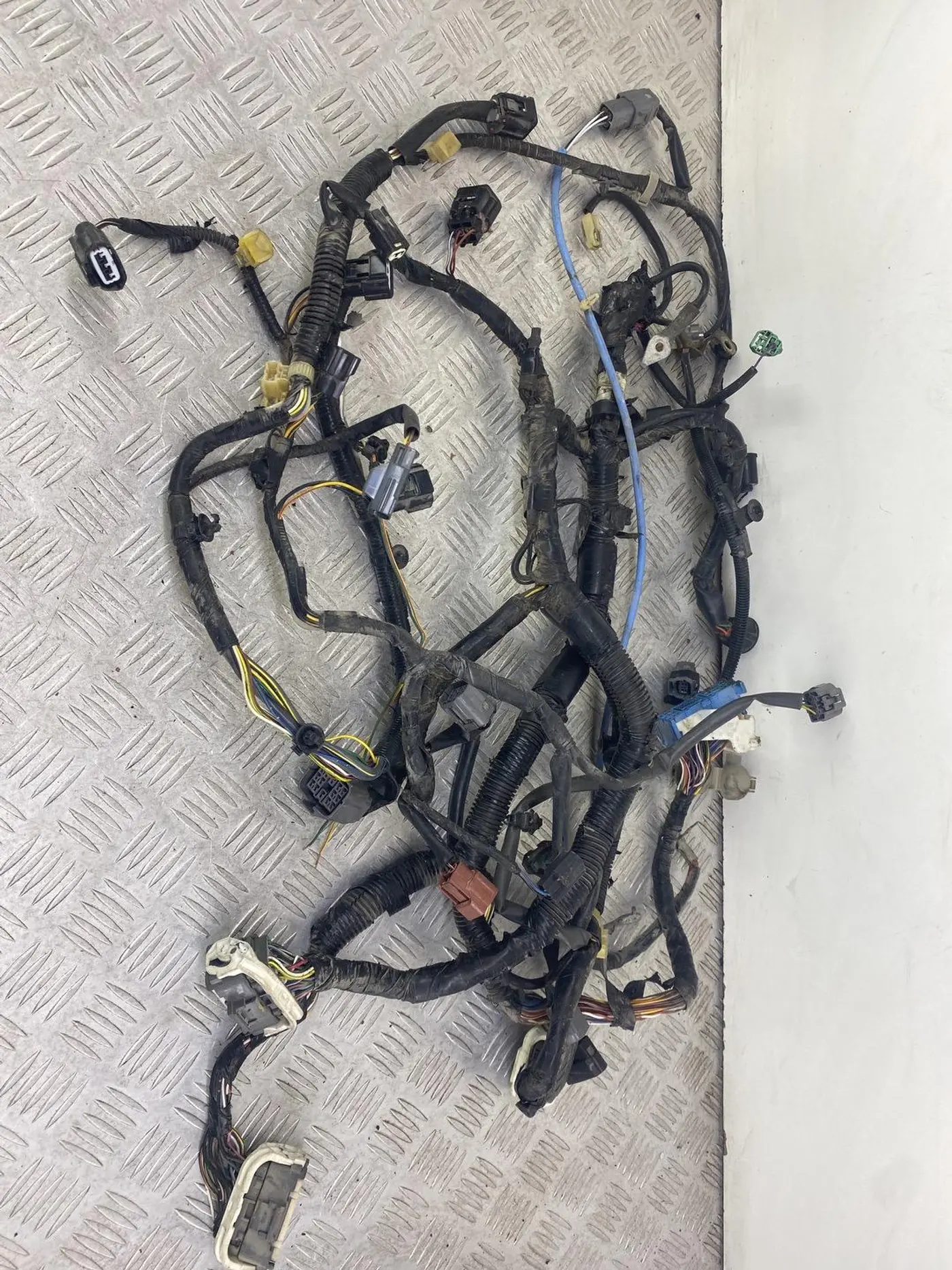 Проводка двигателя к Mazda 5 2008