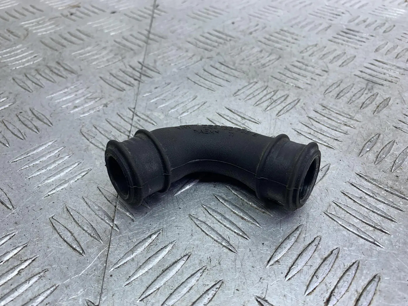 Патрубок вентиляции картера к Audi A4 2006