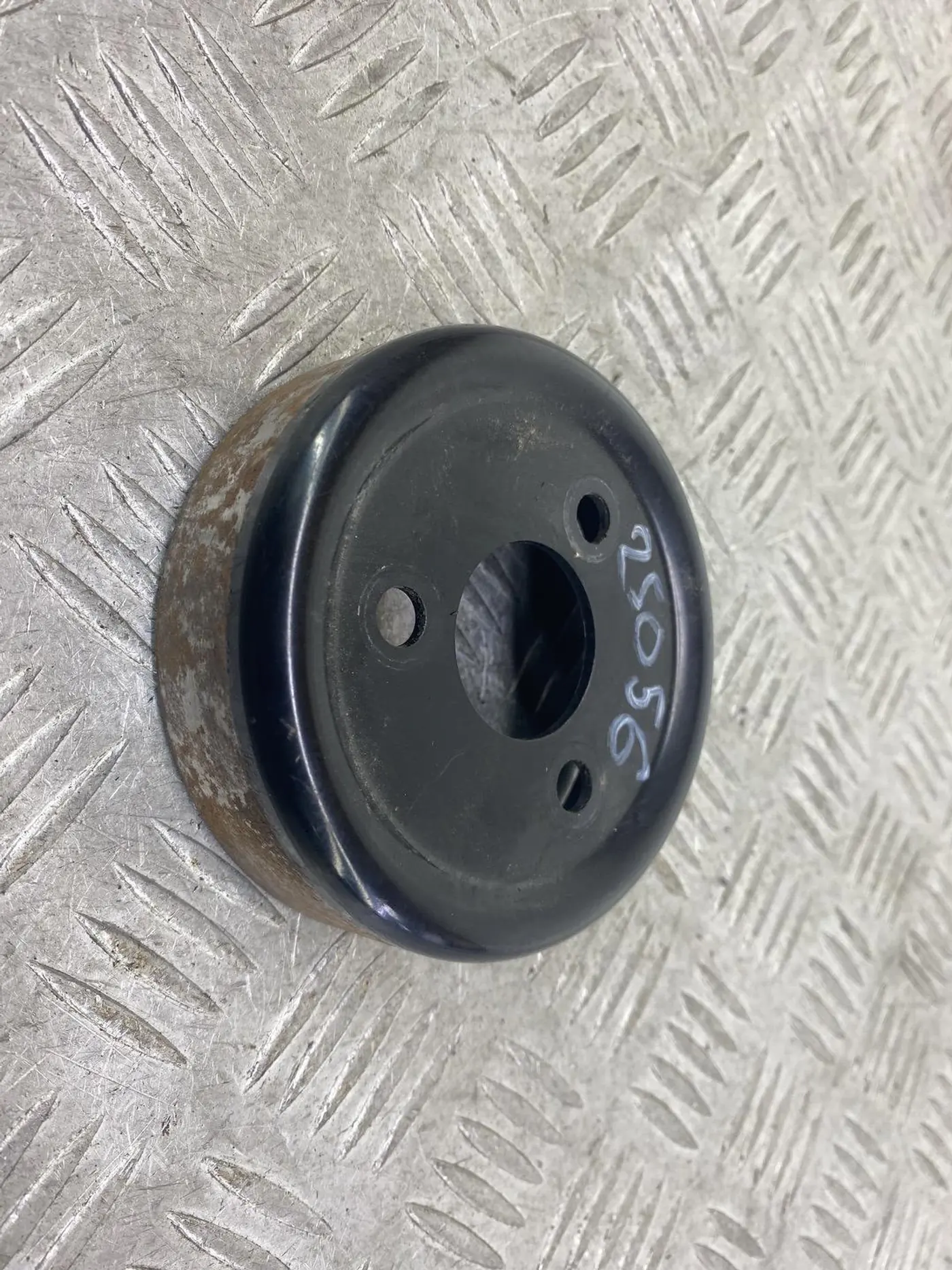 Шкив помпы к Mazda 5 2008