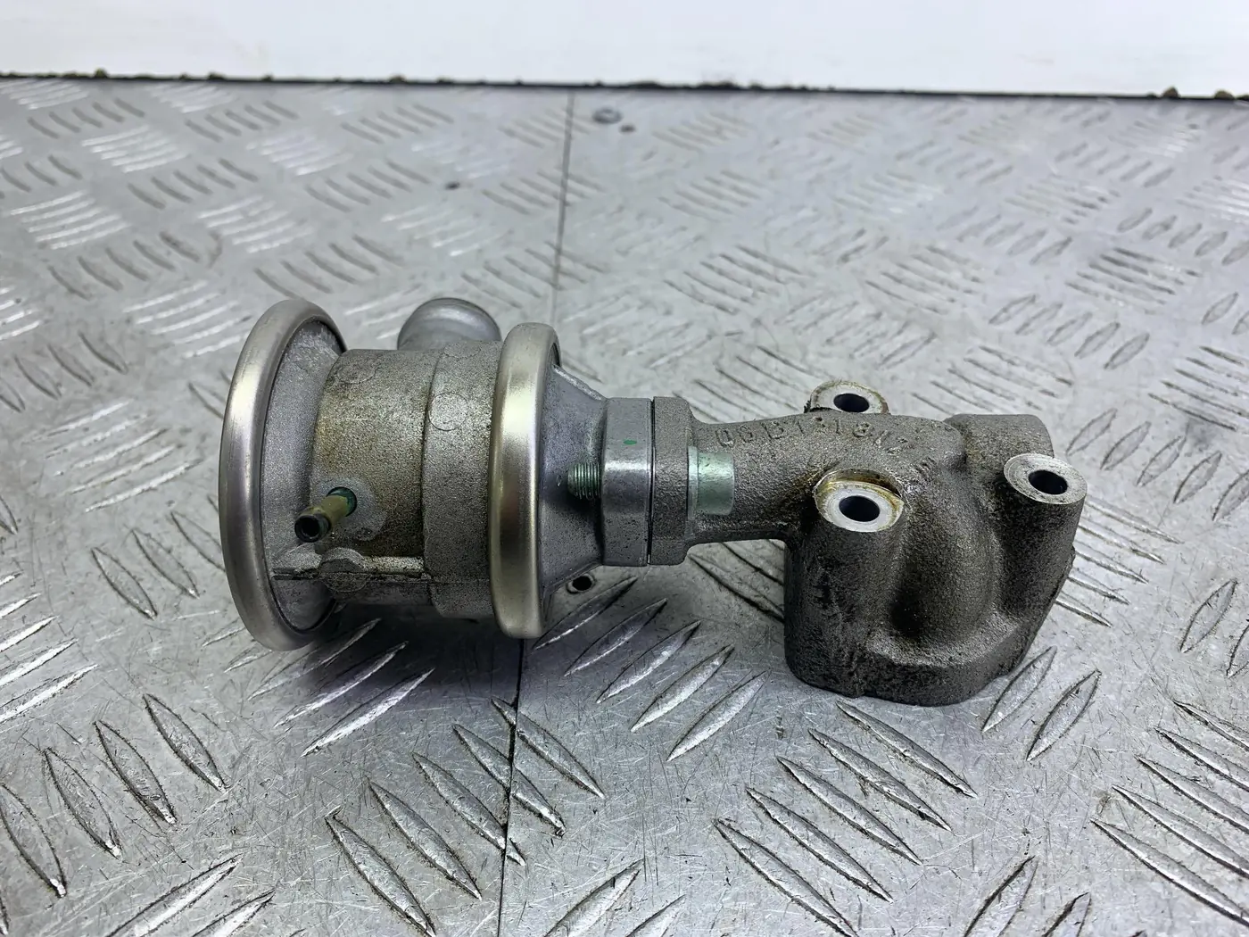 Клапан EGR к Audi A4 2006