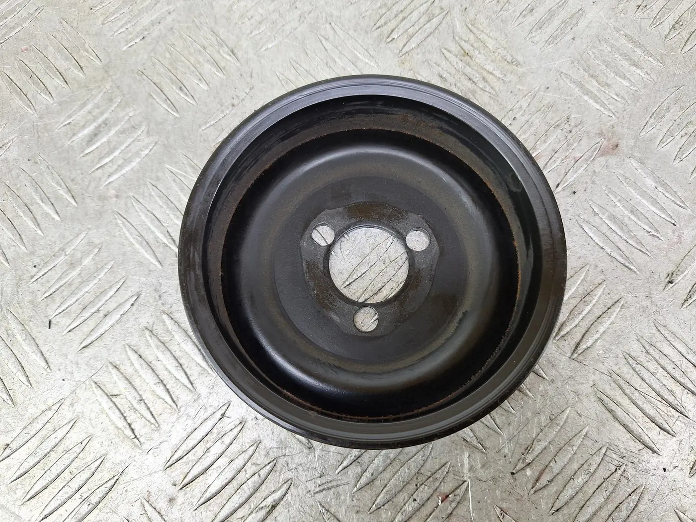 Шкив помпы к Volkswagen Passat 2009