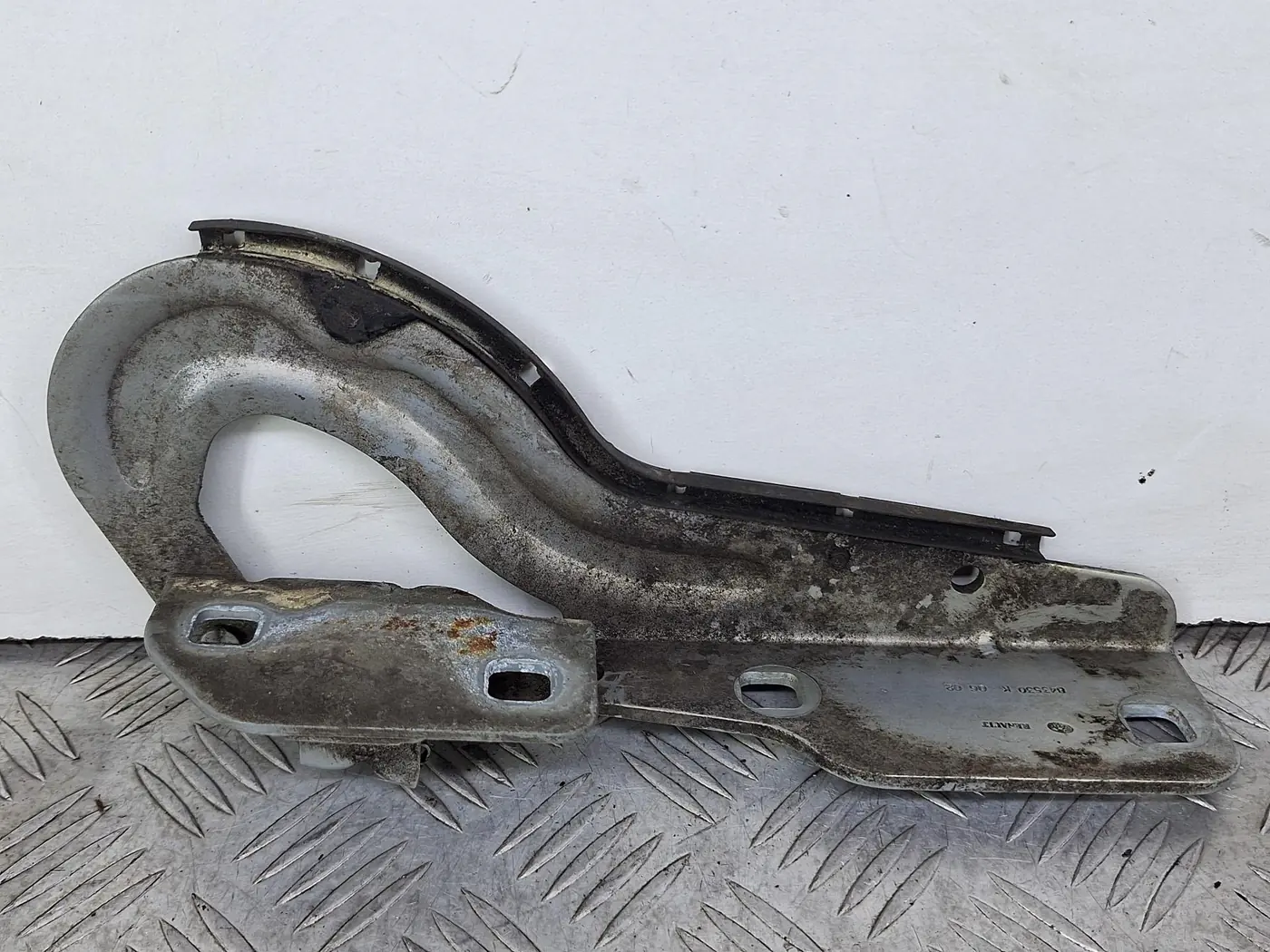 Петля капота левая к Renault Scenic 2002
