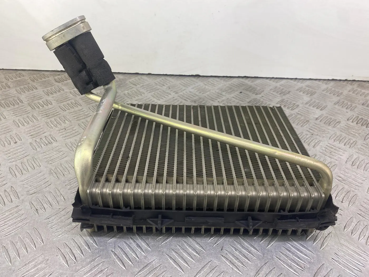 Испаритель кондиционера к Volkswagen Passat 2003