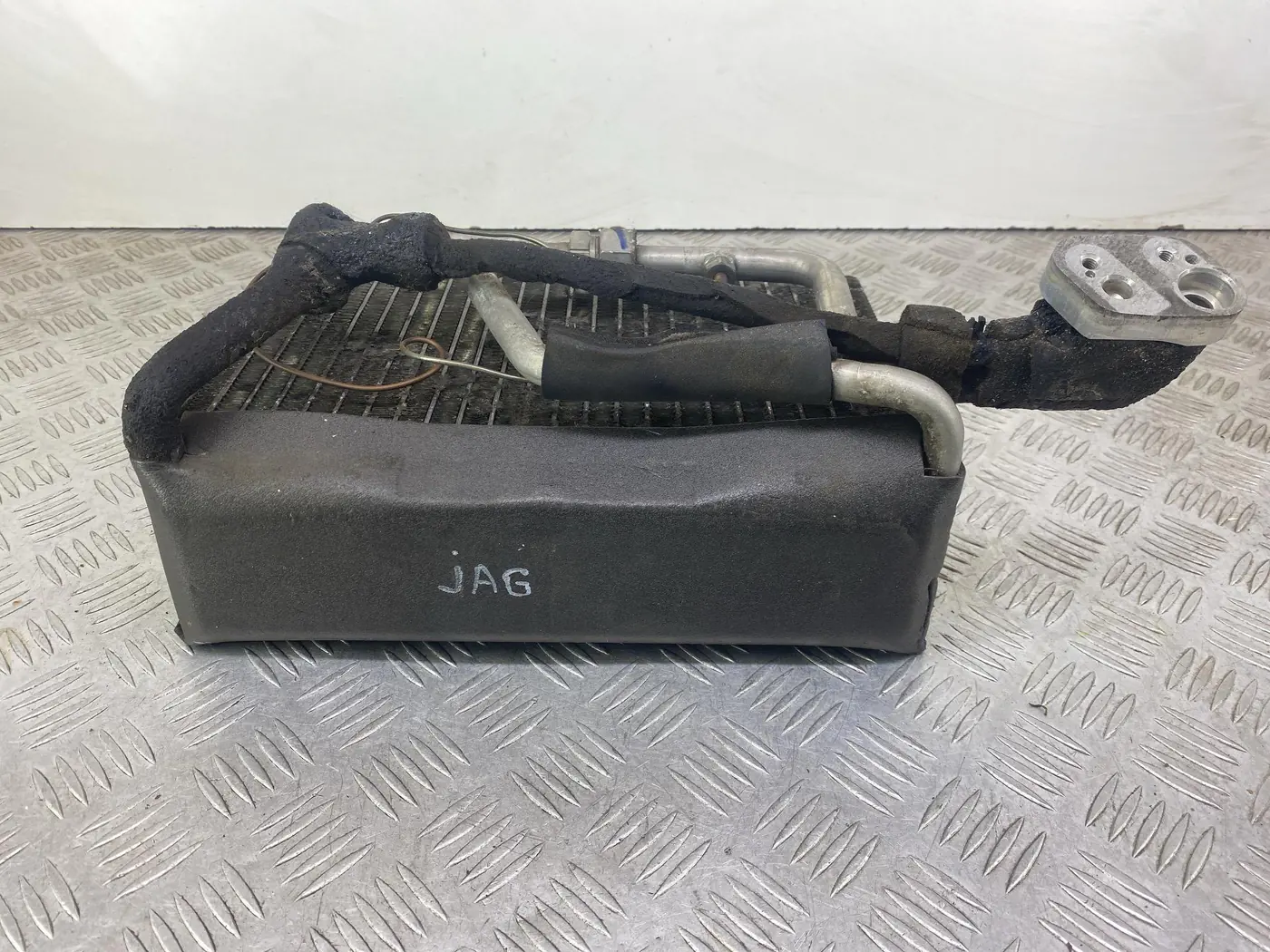 Испаритель кондиционера к Jaguar XJ 1996