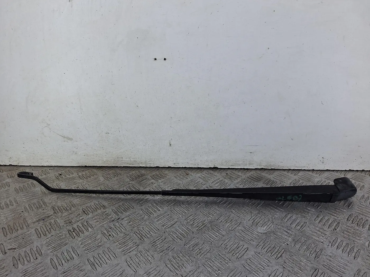 Щеткодержатель к Renault Scenic 2002
