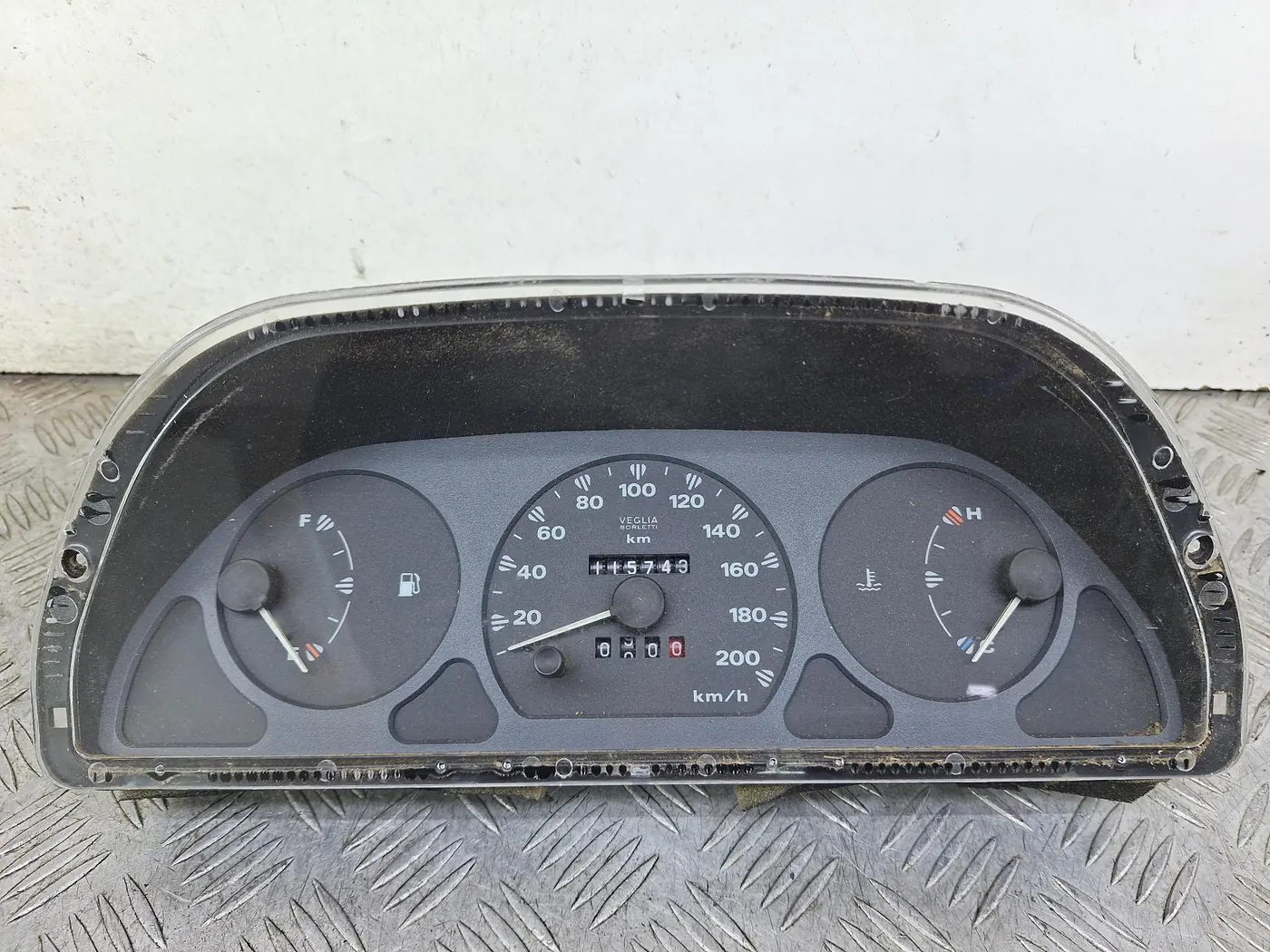 Щиток приборов (приборная панель) к Fiat Strada 1986