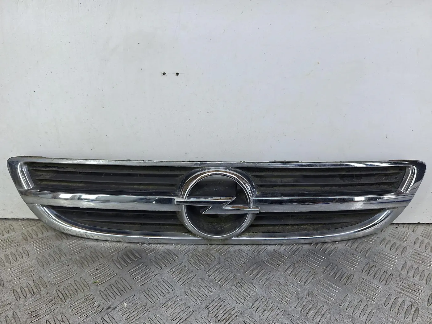 Решетка радиатора к Opel Zafira 2005