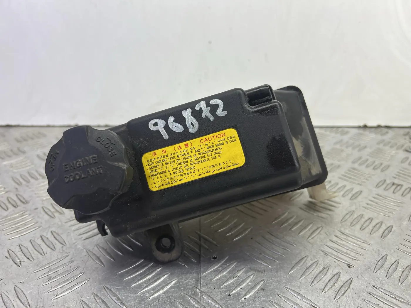 Бачок расширительный к Hyundai Getz 2006