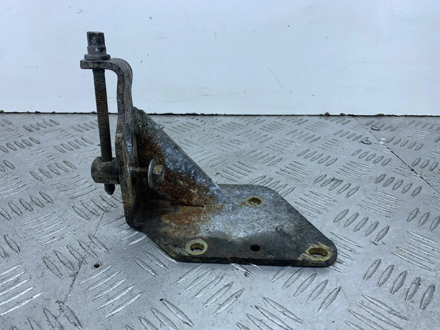 Натяжитель к Peugeot 106 1994